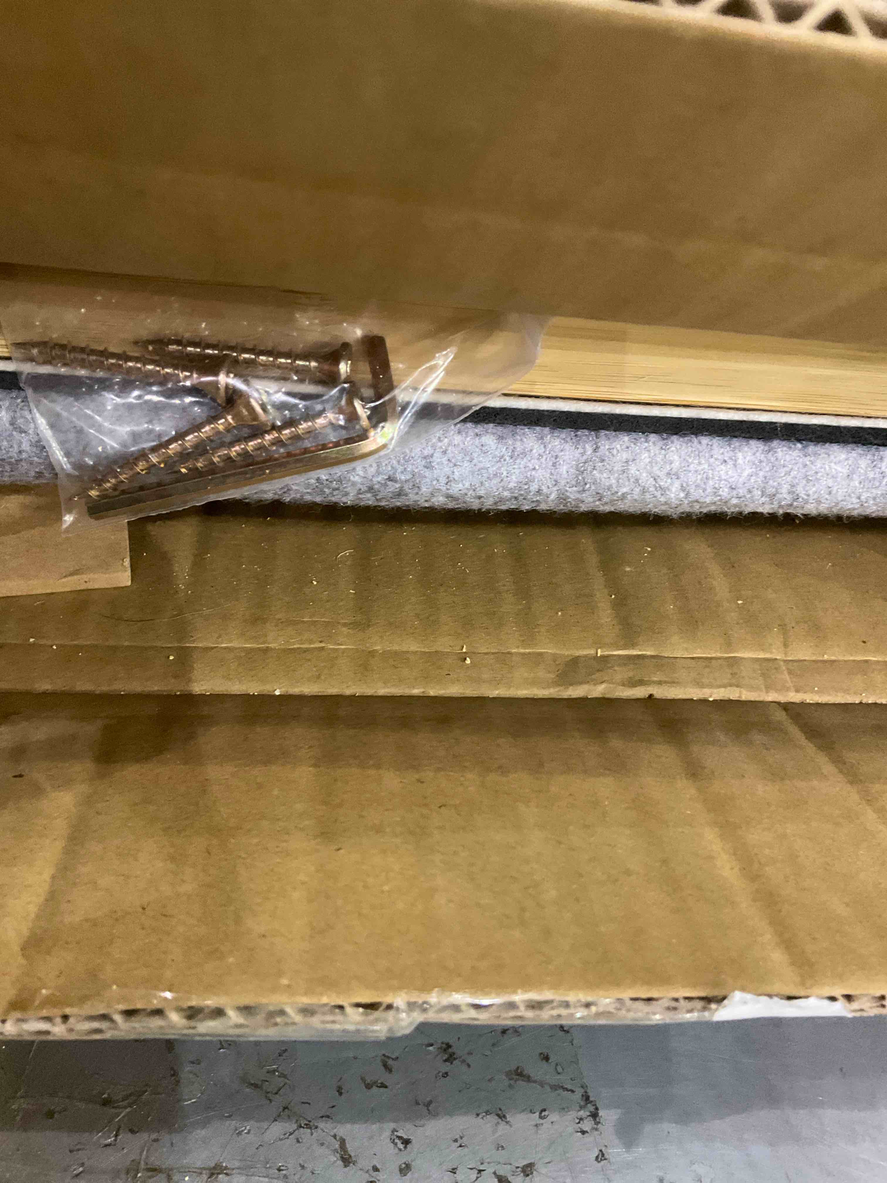 https://s3.amazonaws.com/lotting-images-prod/BargainHunt/EXS01640937_1721215964189.jpeg
