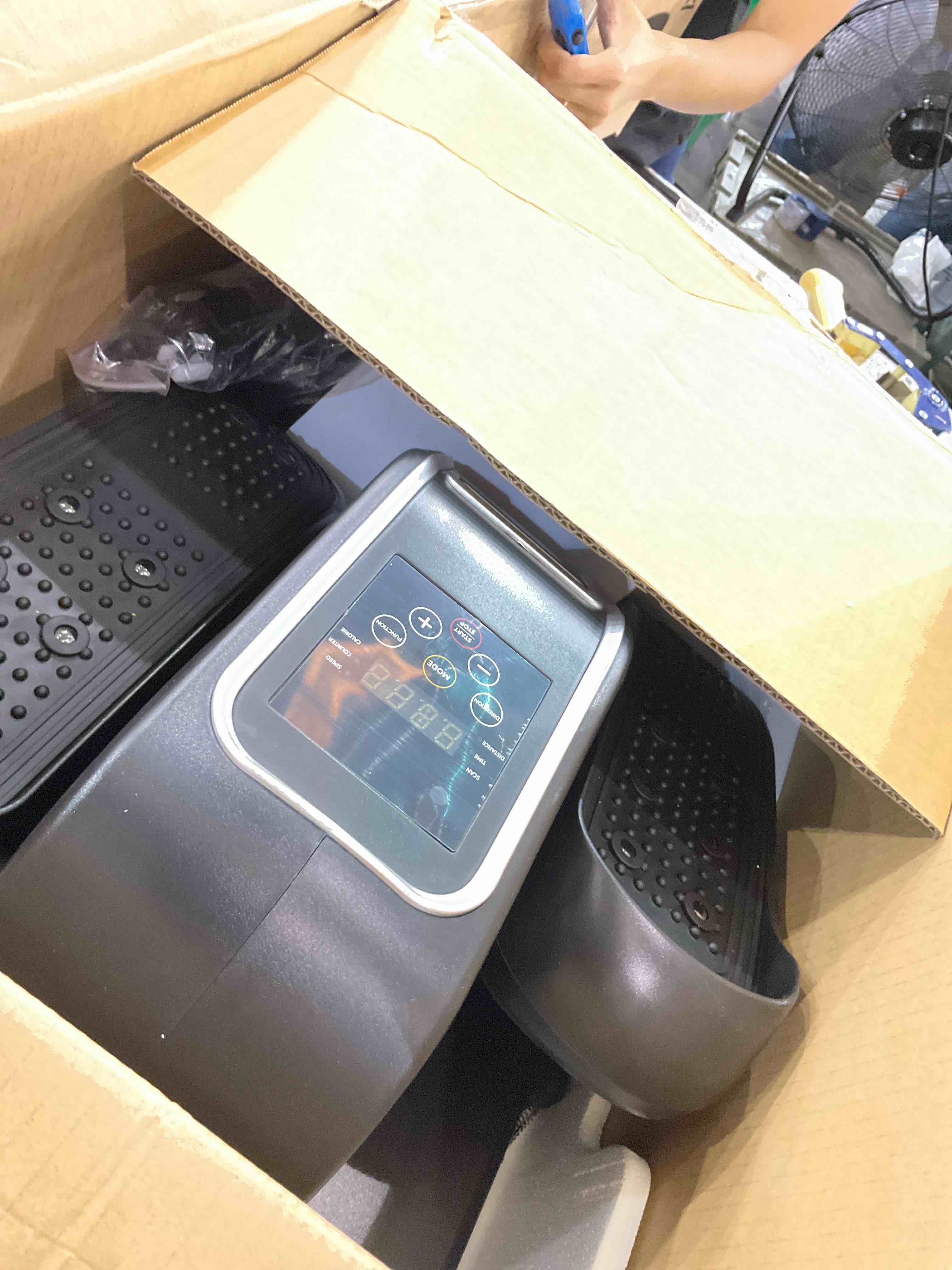https://s3.amazonaws.com/lotting-images-prod/BargainHunt/EXS01640957_1721219103194.jpeg