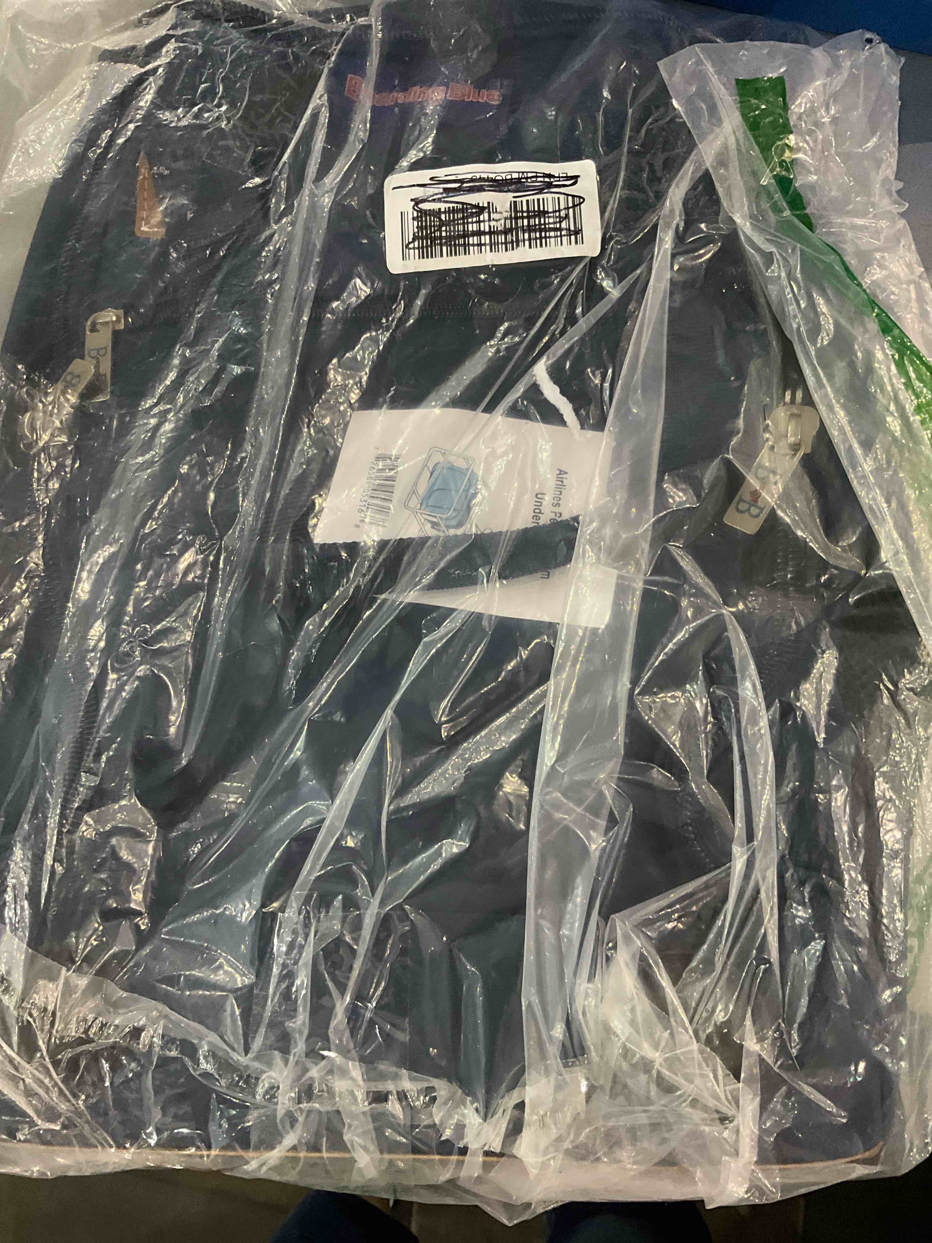https://s3.amazonaws.com/lotting-images-prod/BargainHunt/EXS01641041_1721646707457.jpeg