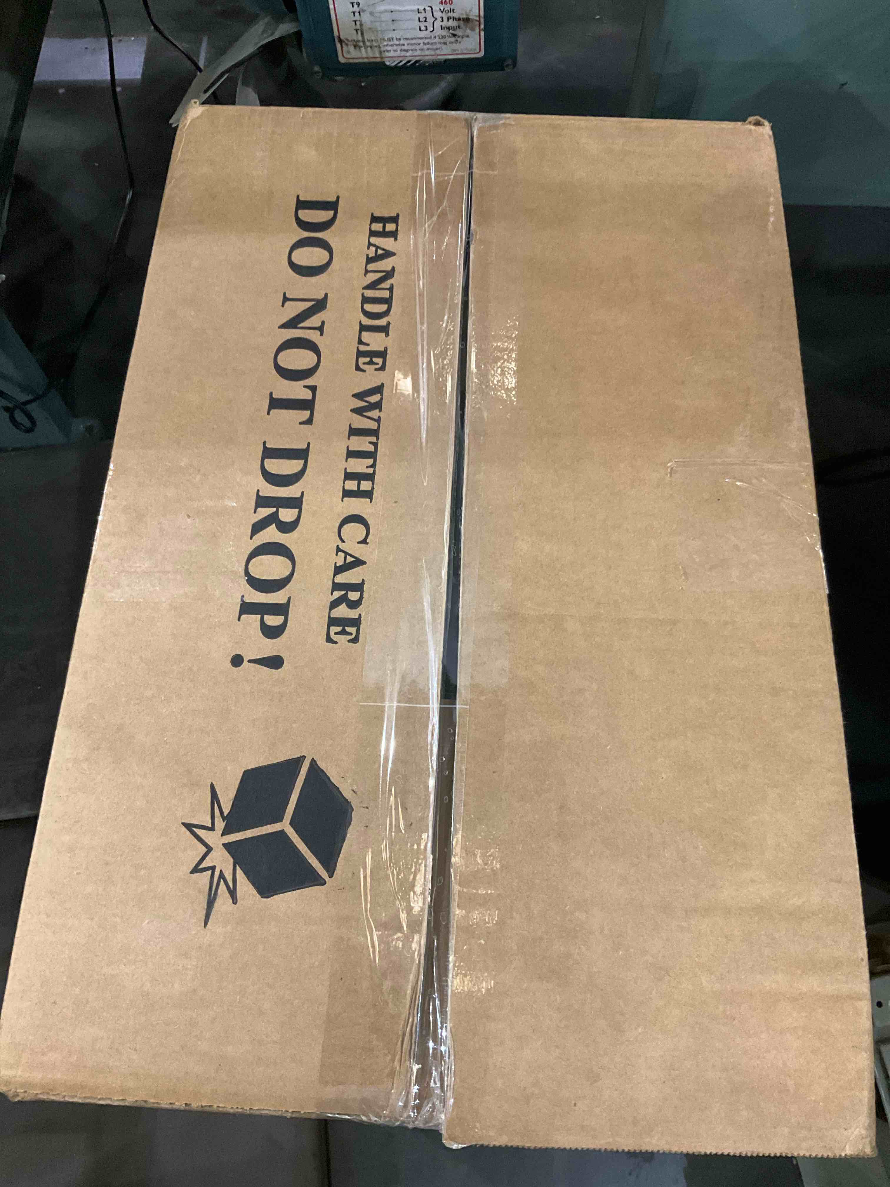 https://s3.amazonaws.com/lotting-images-prod/BargainHunt/EXS01641273_1721824488141.jpeg