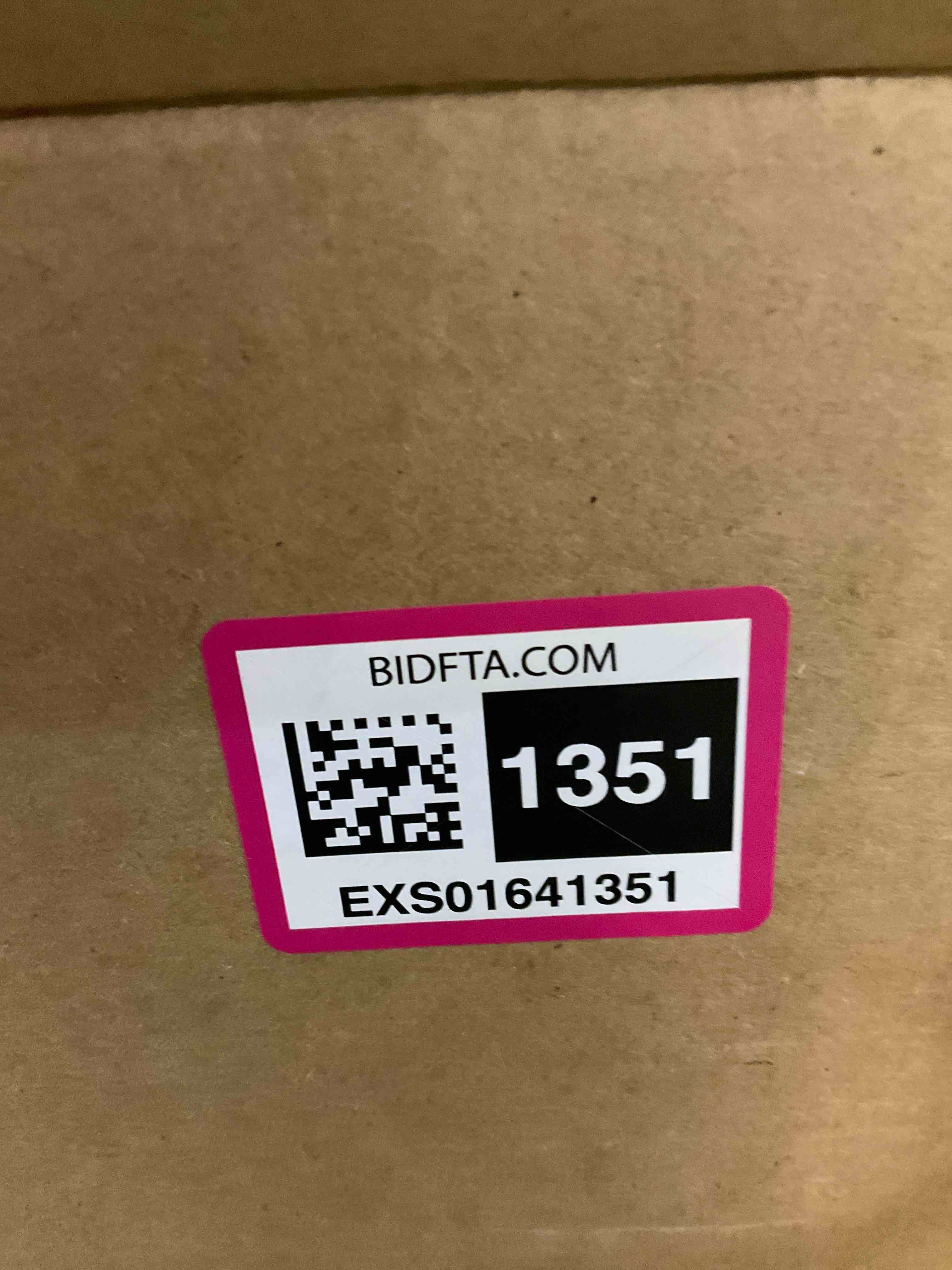 https://s3.amazonaws.com/lotting-images-prod/BargainHunt/EXS01641351_1721839354275.jpeg