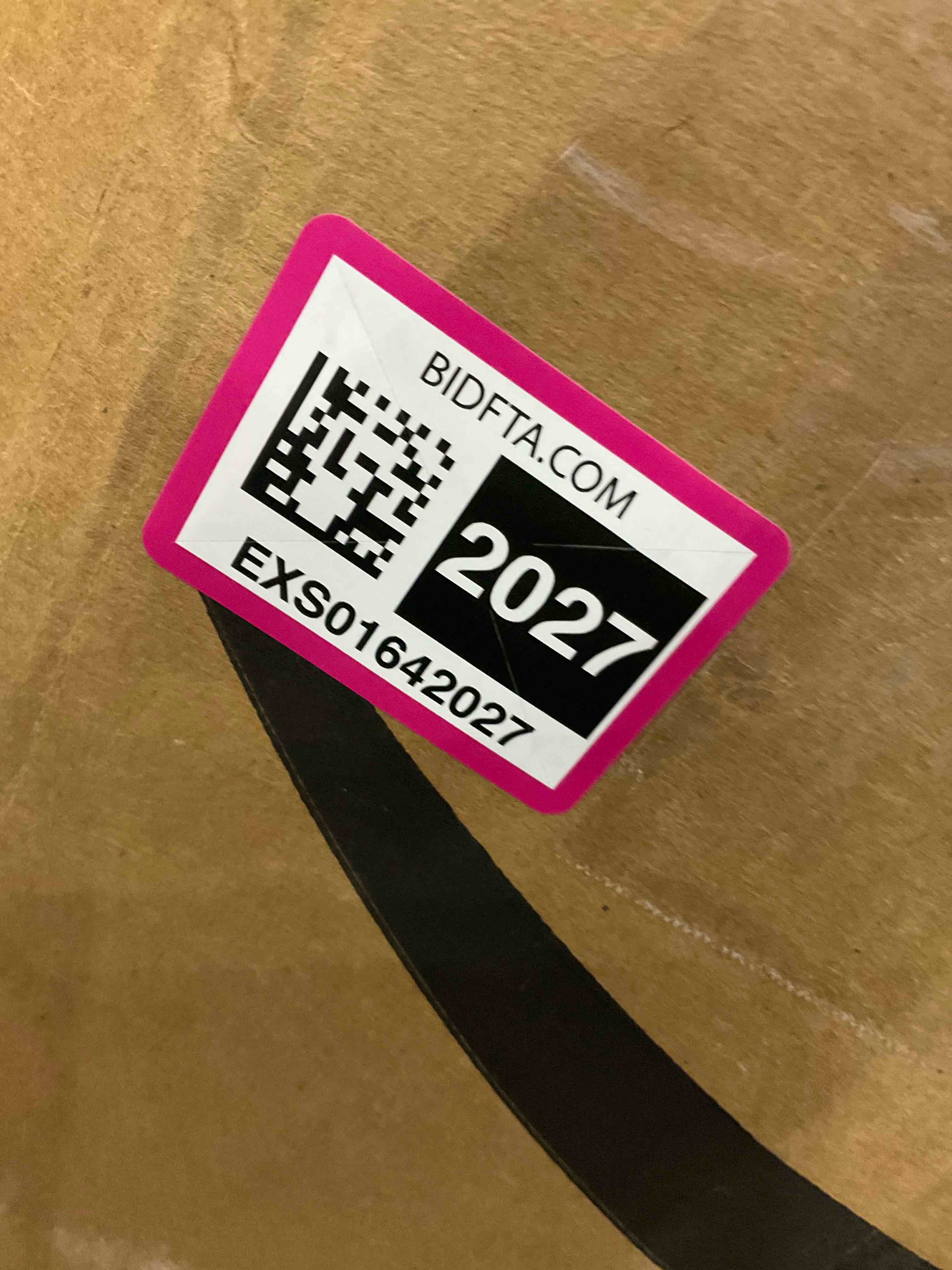 https://s3.amazonaws.com/lotting-images-prod/BargainHunt/EXS01642027_1720701086255.jpeg