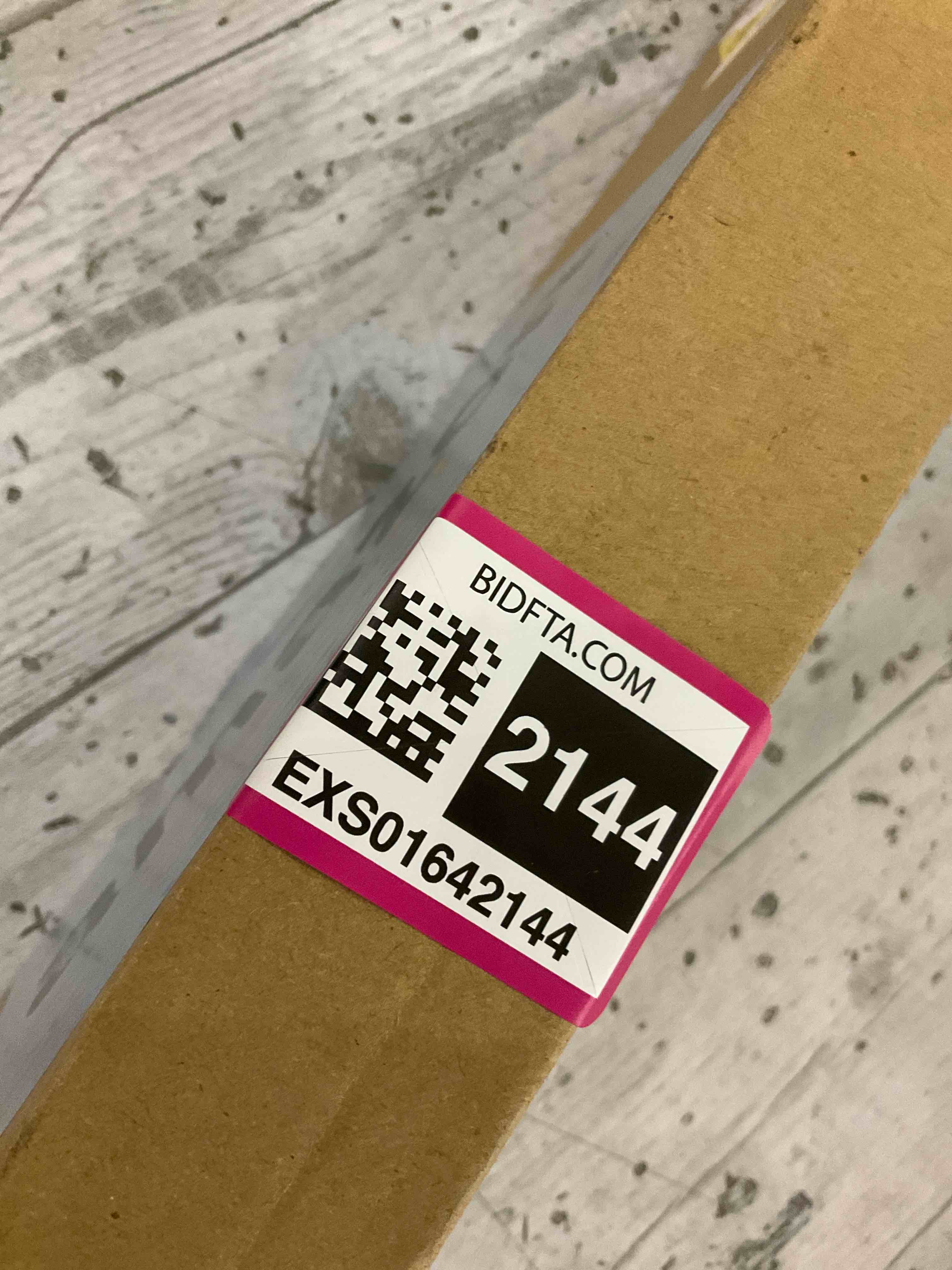 https://s3.amazonaws.com/lotting-images-prod/BargainHunt/EXS01642144_1721070386732.jpeg