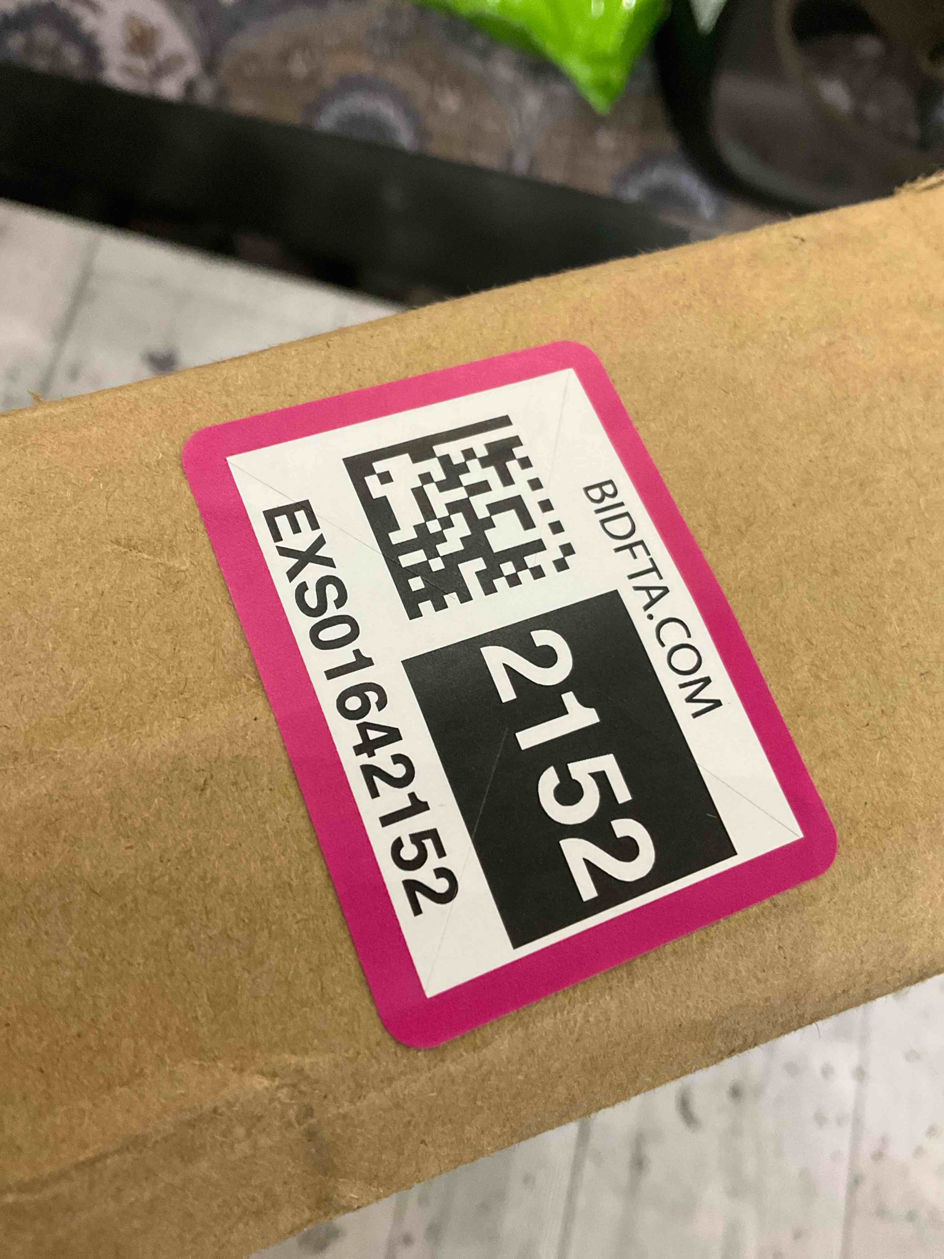 https://s3.amazonaws.com/lotting-images-prod/BargainHunt/EXS01642152_1721647287998.jpeg