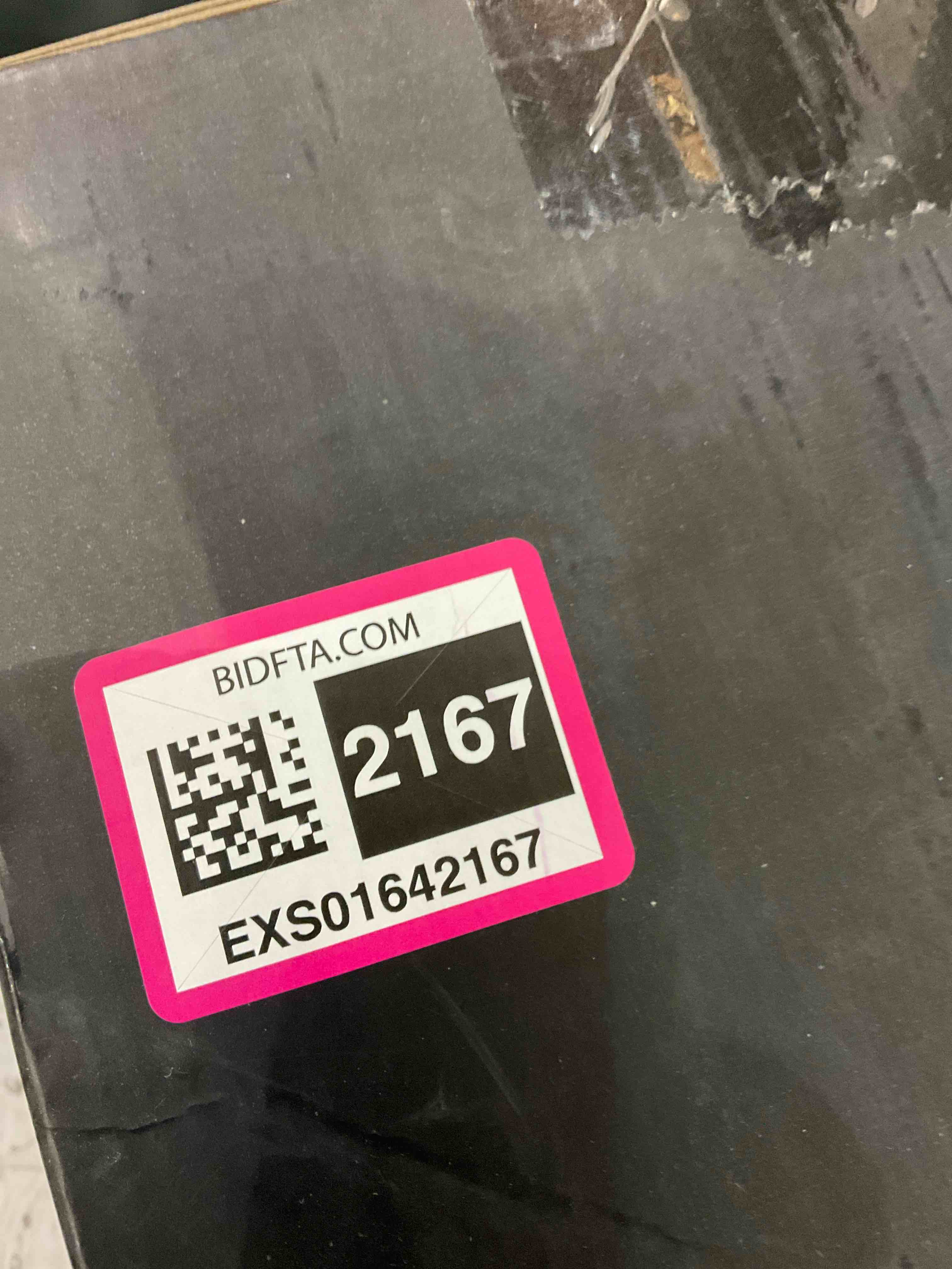 https://s3.amazonaws.com/lotting-images-prod/BargainHunt/EXS01642167_1721651601041.jpeg