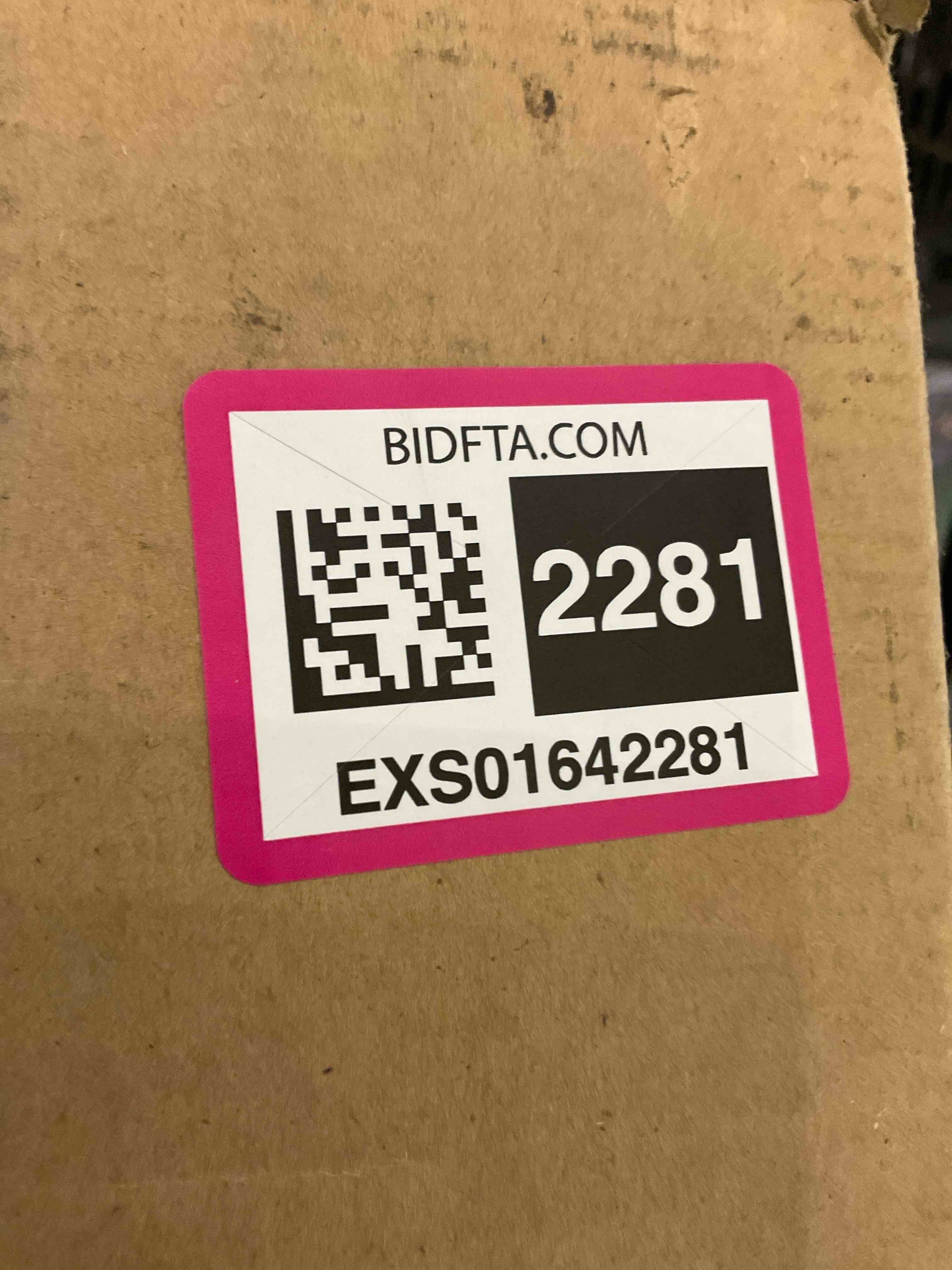 https://s3.amazonaws.com/lotting-images-prod/BargainHunt/EXS01642281_1721756107801.jpeg