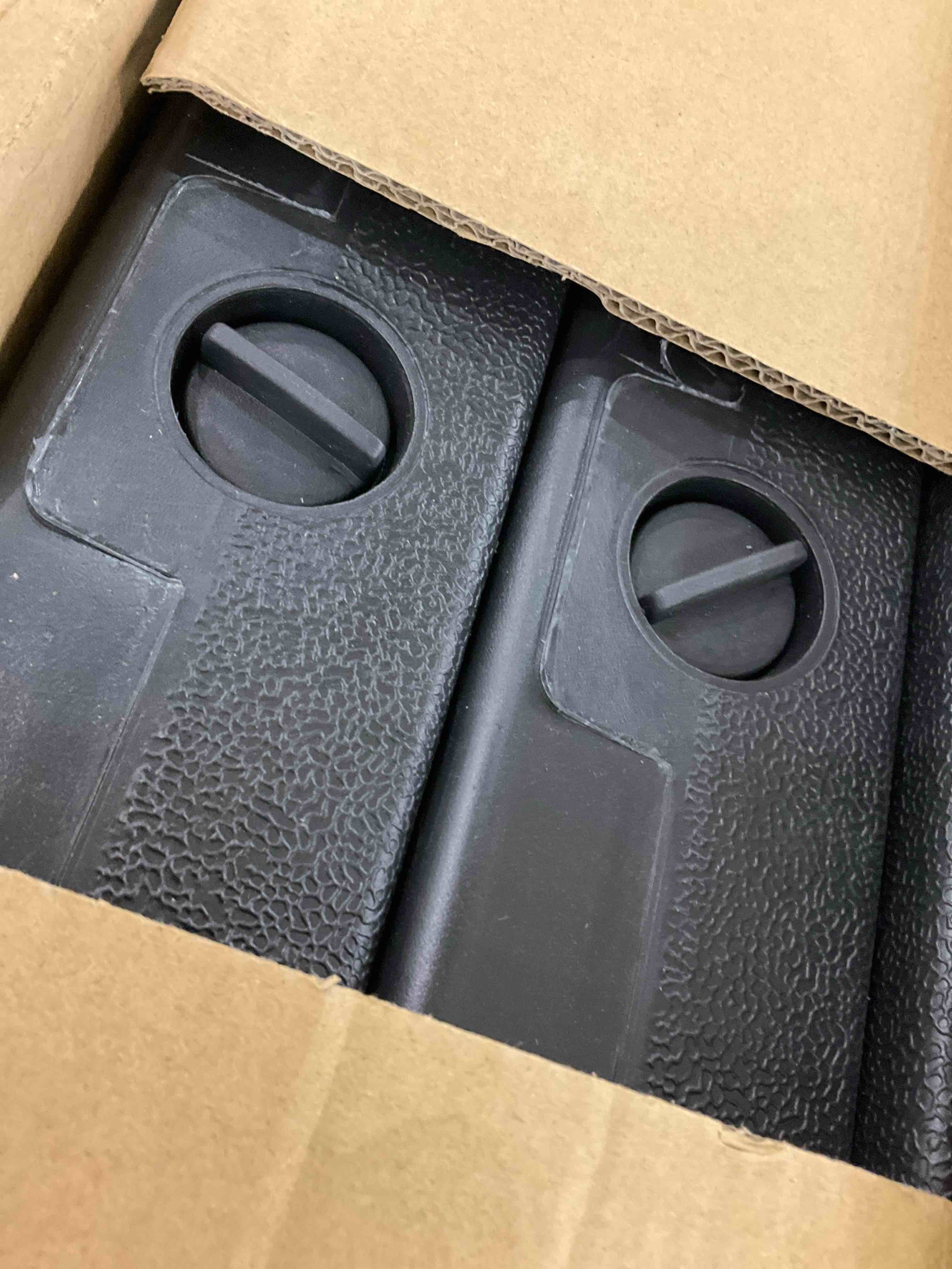 https://s3.amazonaws.com/lotting-images-prod/BargainHunt/EXS01642420_1721917510440.jpeg