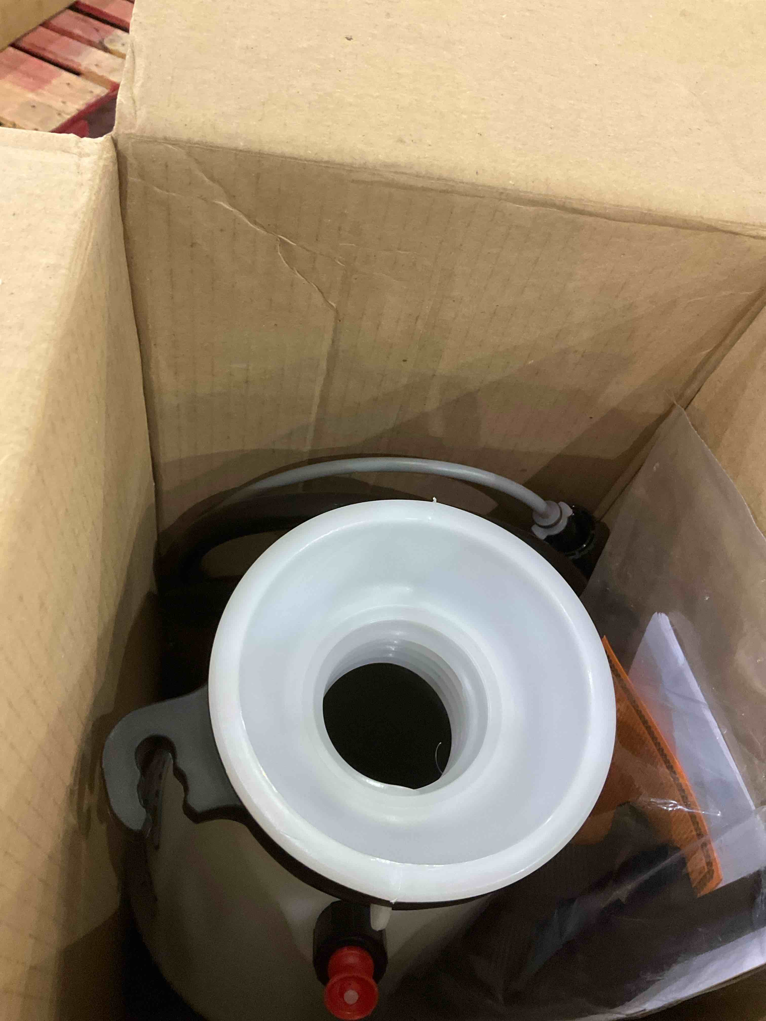https://s3.amazonaws.com/lotting-images-prod/BargainHunt/EXS01643020_1720696621573.jpeg