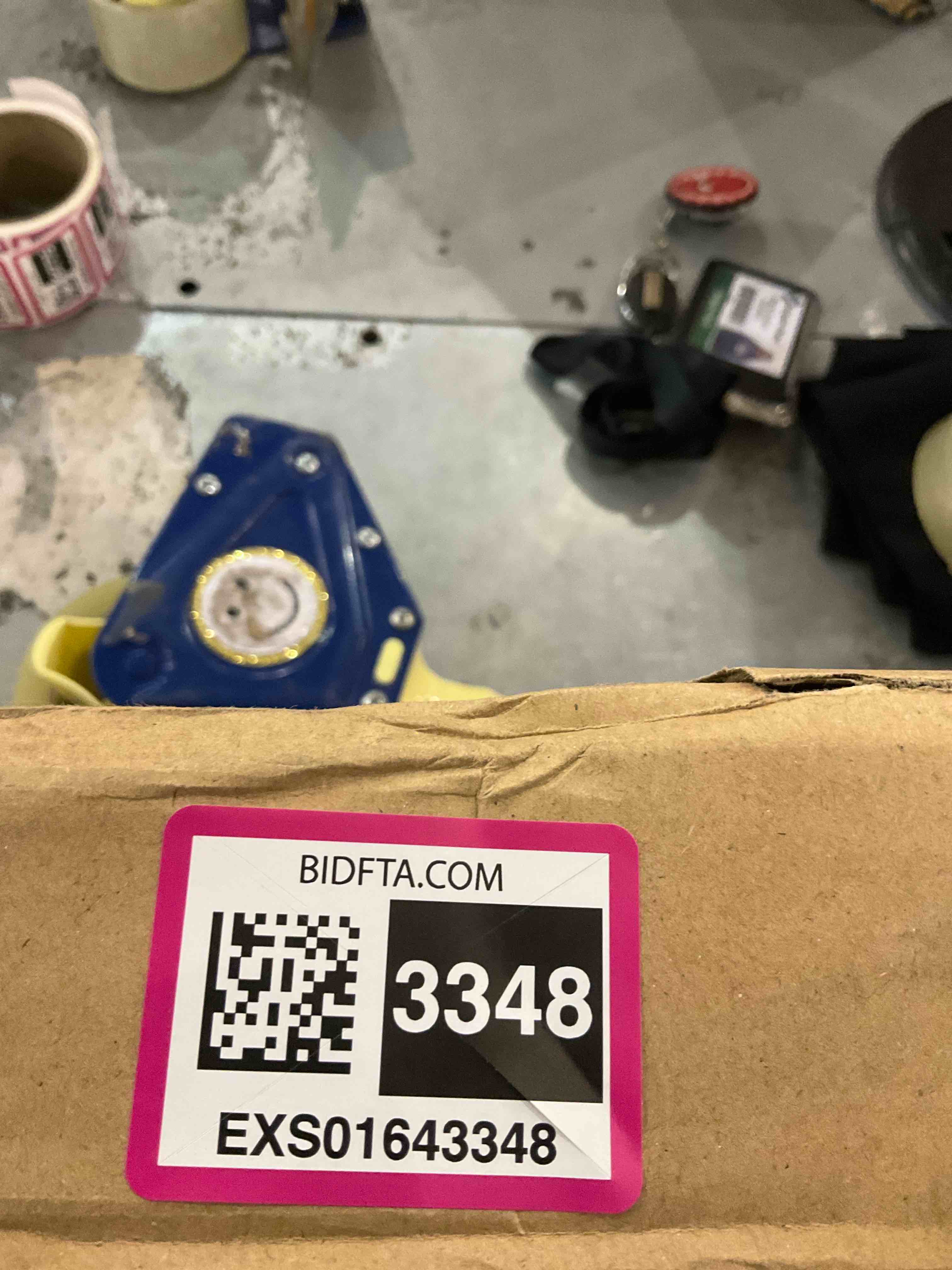 https://s3.amazonaws.com/lotting-images-prod/BargainHunt/EXS01643348_1721649538712.jpeg