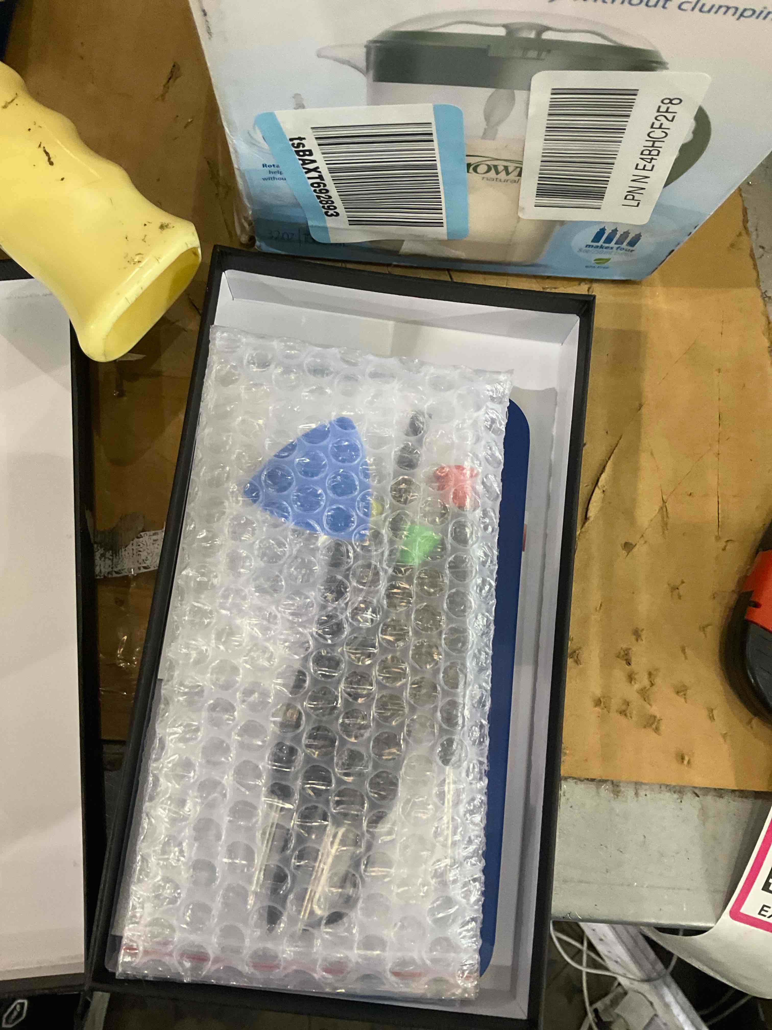 https://s3.amazonaws.com/lotting-images-prod/BargainHunt/EXS01643394_1721658753082.jpeg