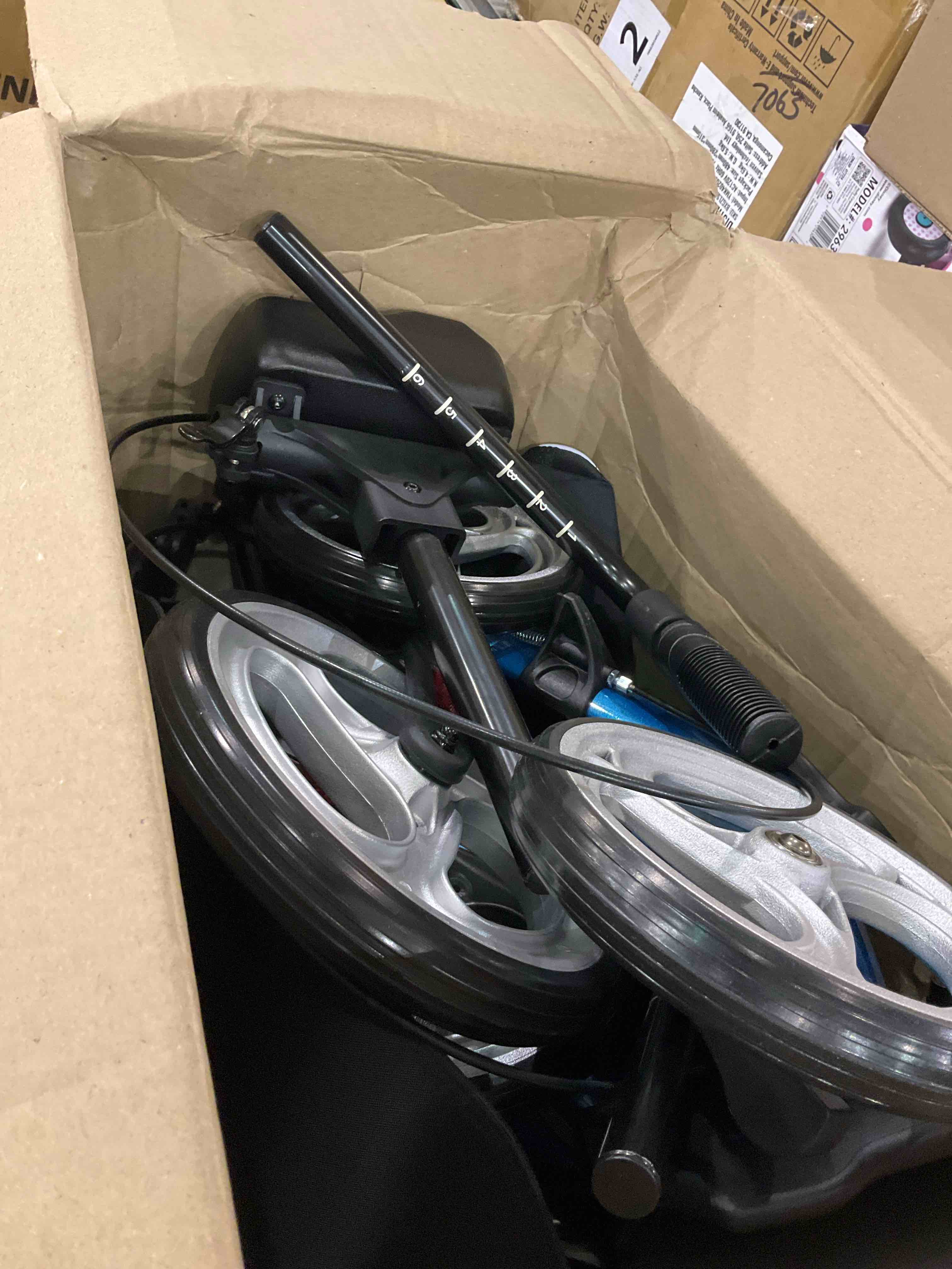 https://s3.amazonaws.com/lotting-images-prod/BargainHunt/EXS01643423_1721733547796.jpeg