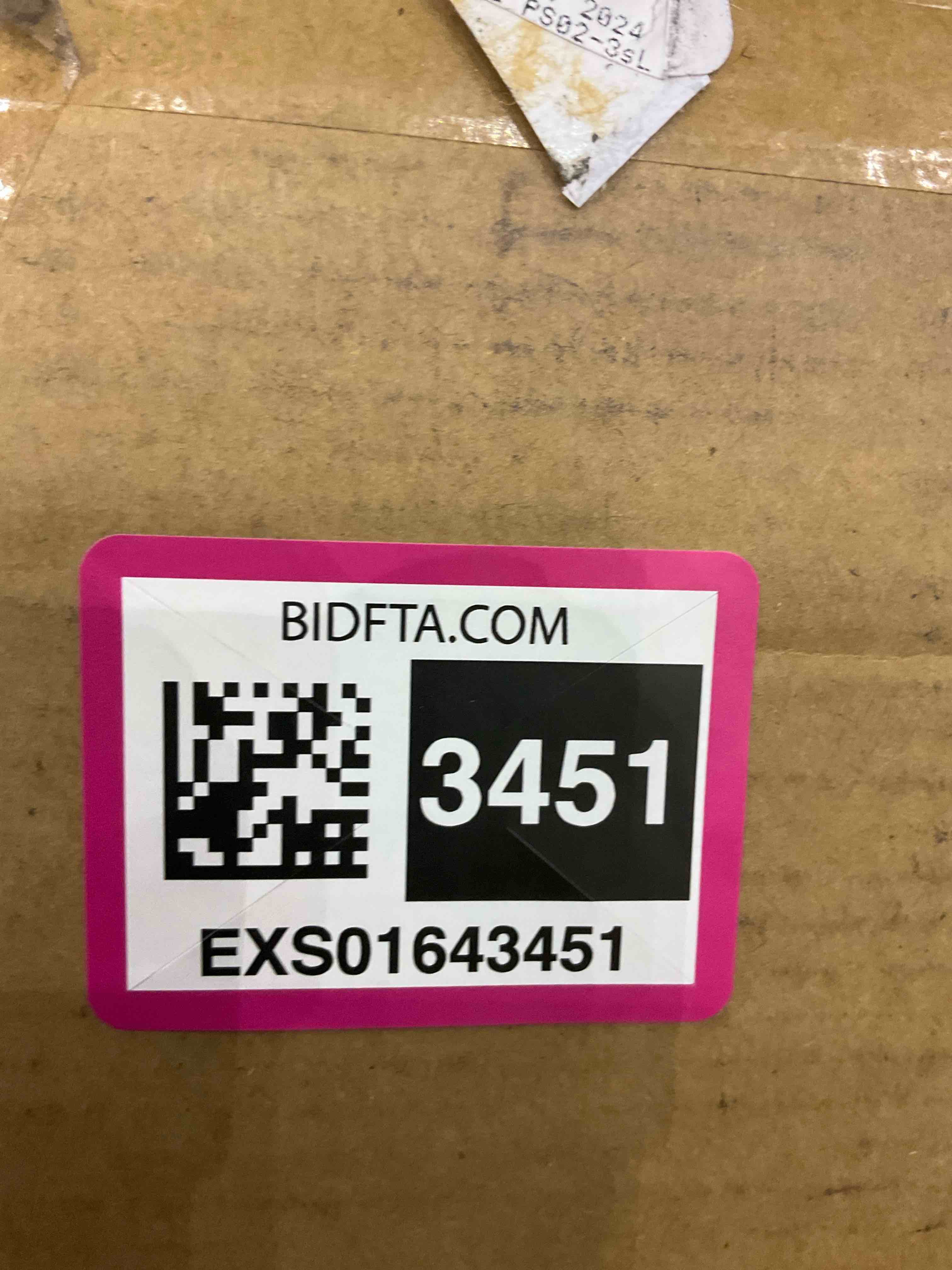https://s3.amazonaws.com/lotting-images-prod/BargainHunt/EXS01643451_1721737106848.jpeg