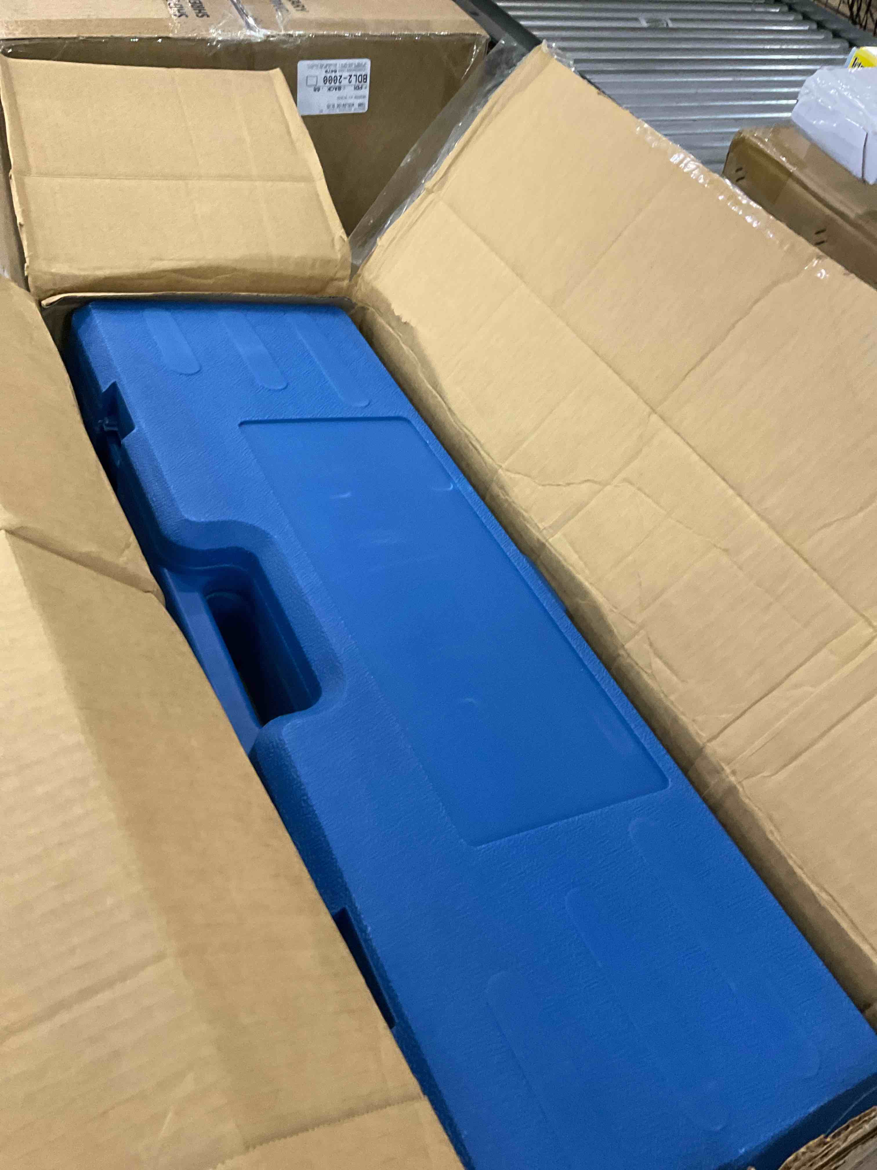 https://s3.amazonaws.com/lotting-images-prod/BargainHunt/EXS01643491_1721744675373.jpeg