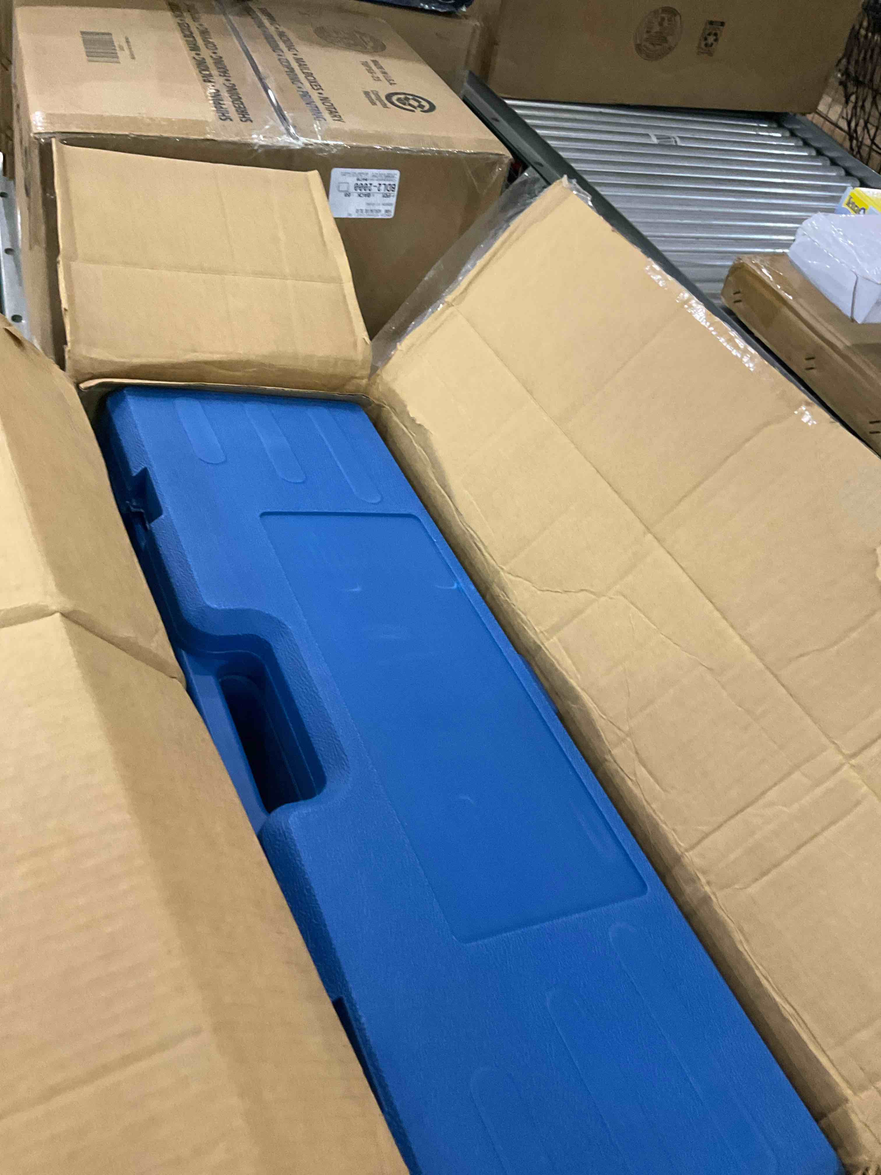 https://s3.amazonaws.com/lotting-images-prod/BargainHunt/EXS01643491_1721744677622.jpeg