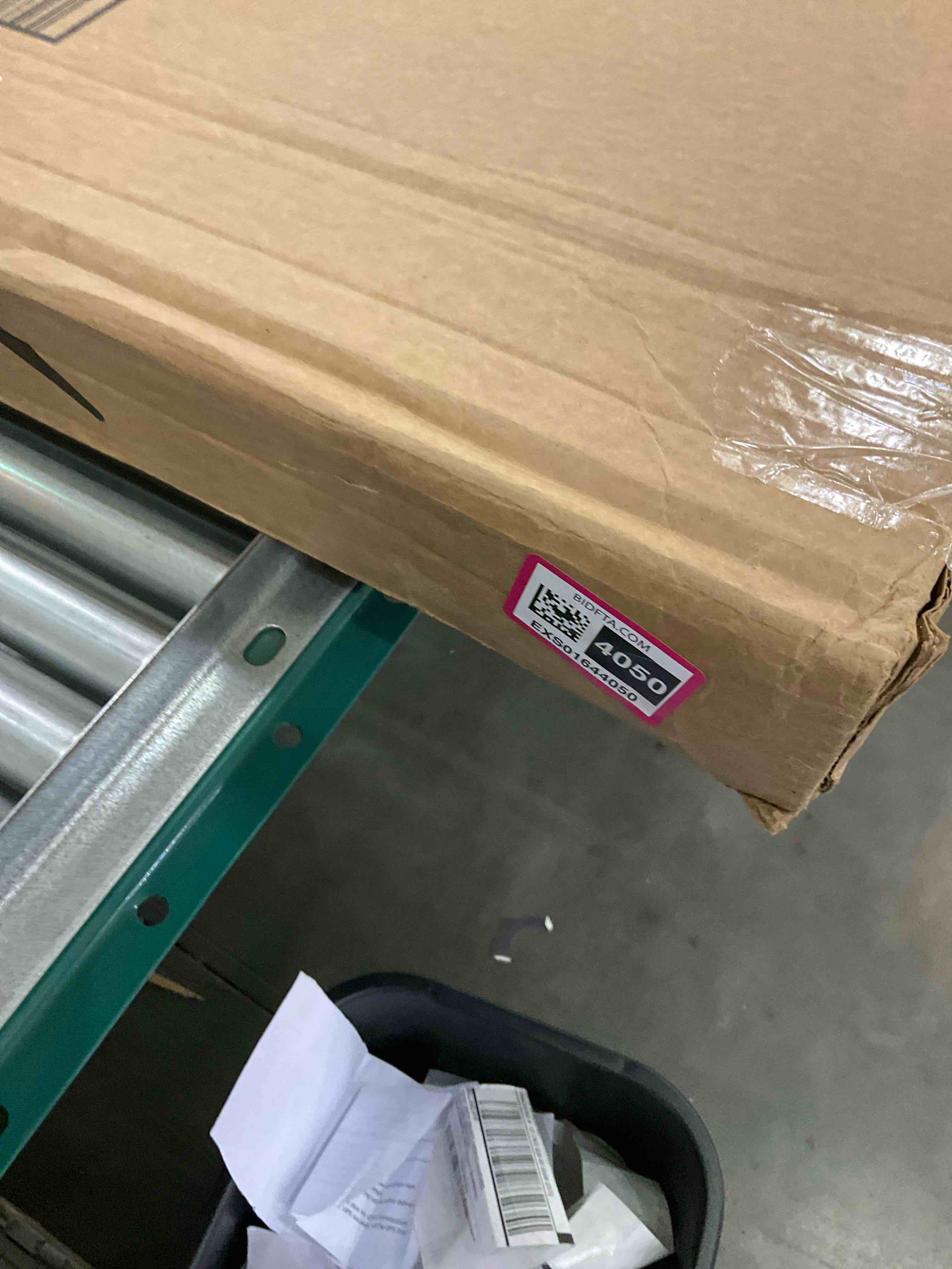 https://s3.amazonaws.com/lotting-images-prod/BargainHunt/EXS01644050_1720026720116.jpeg