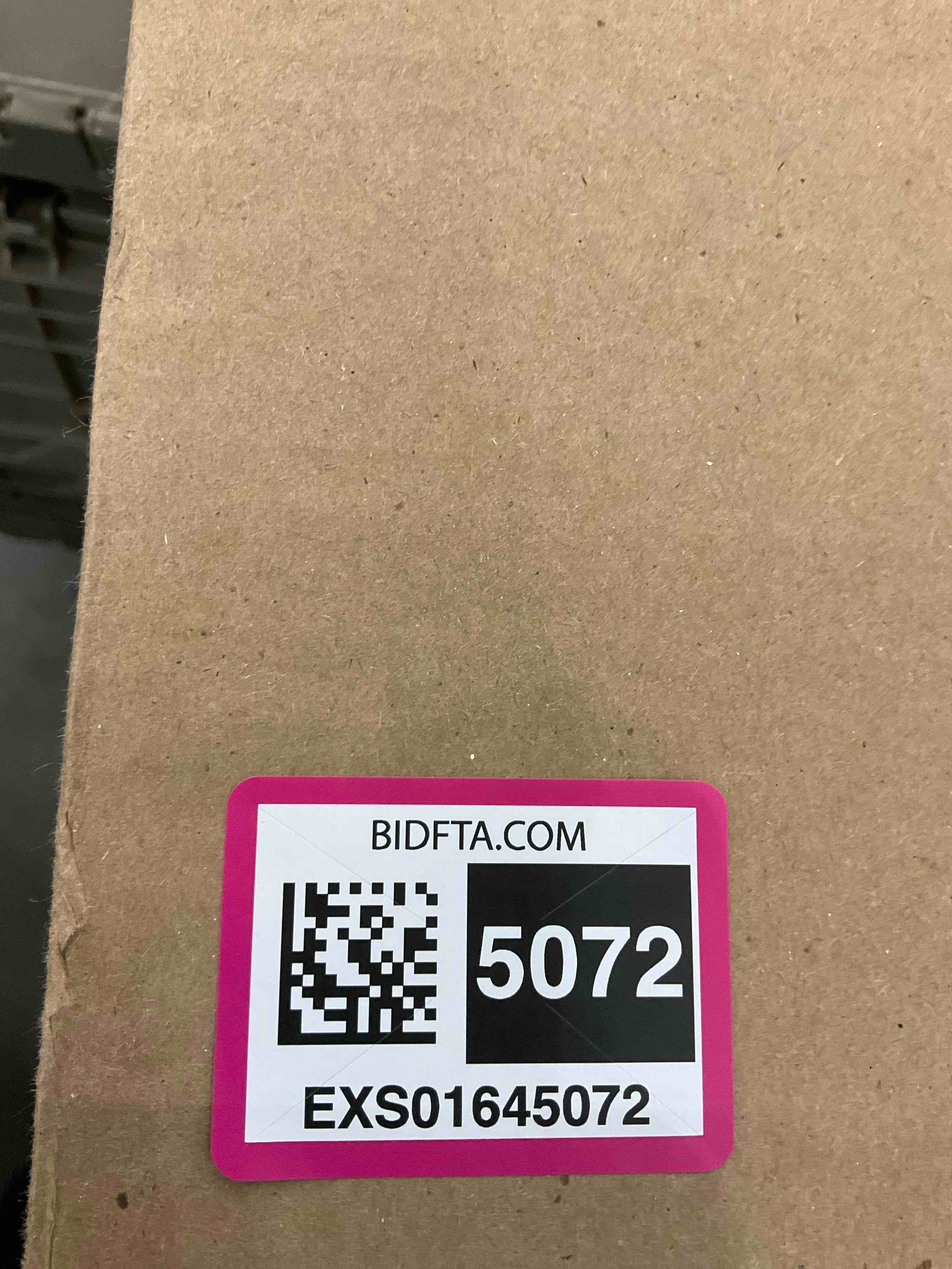 https://s3.amazonaws.com/lotting-images-prod/BargainHunt/EXS01645072_1720011218565.jpeg