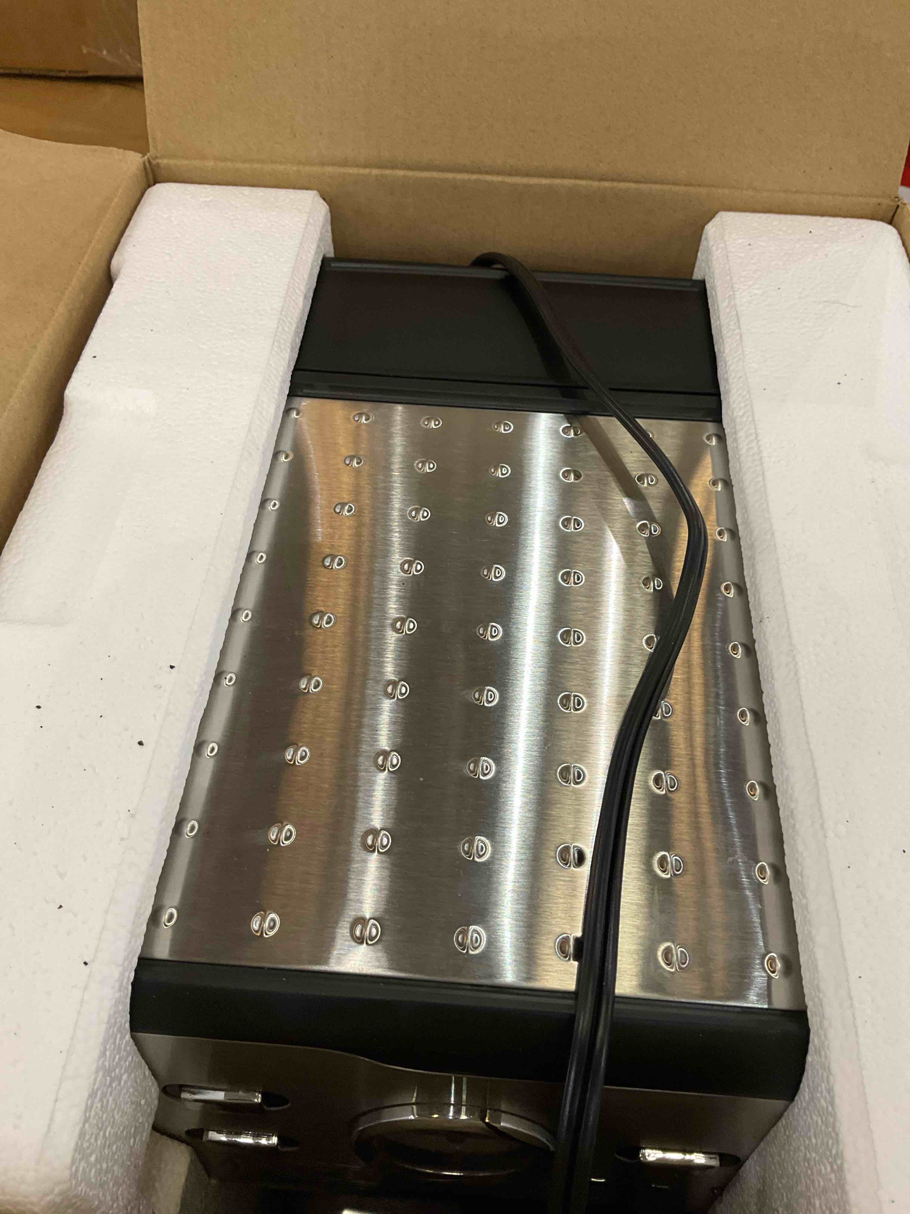 https://s3.amazonaws.com/lotting-images-prod/BargainHunt/EXS01645190_1720446776966.jpeg