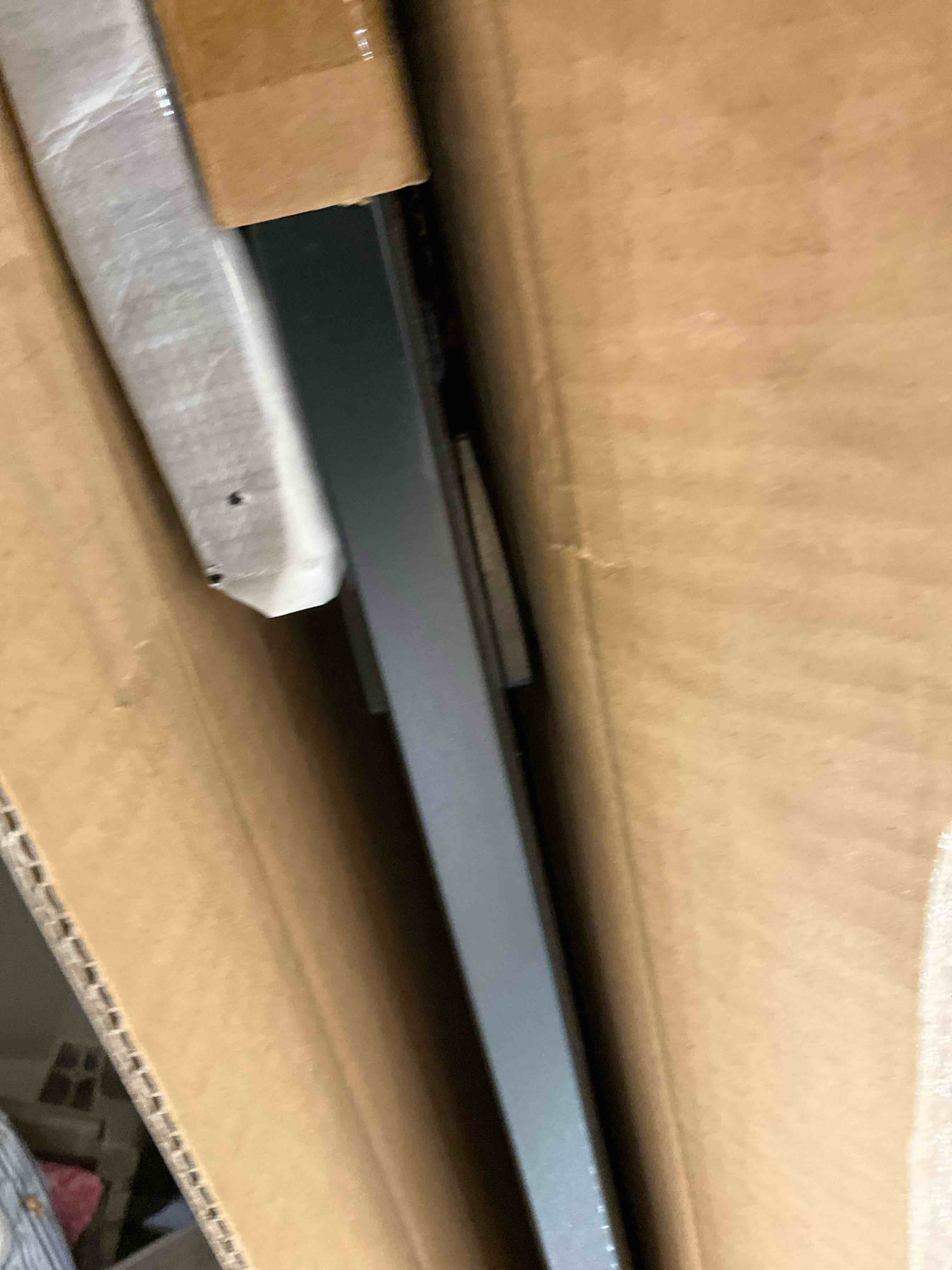 https://s3.amazonaws.com/lotting-images-prod/BargainHunt/EXS01645526_1719941492173.jpeg