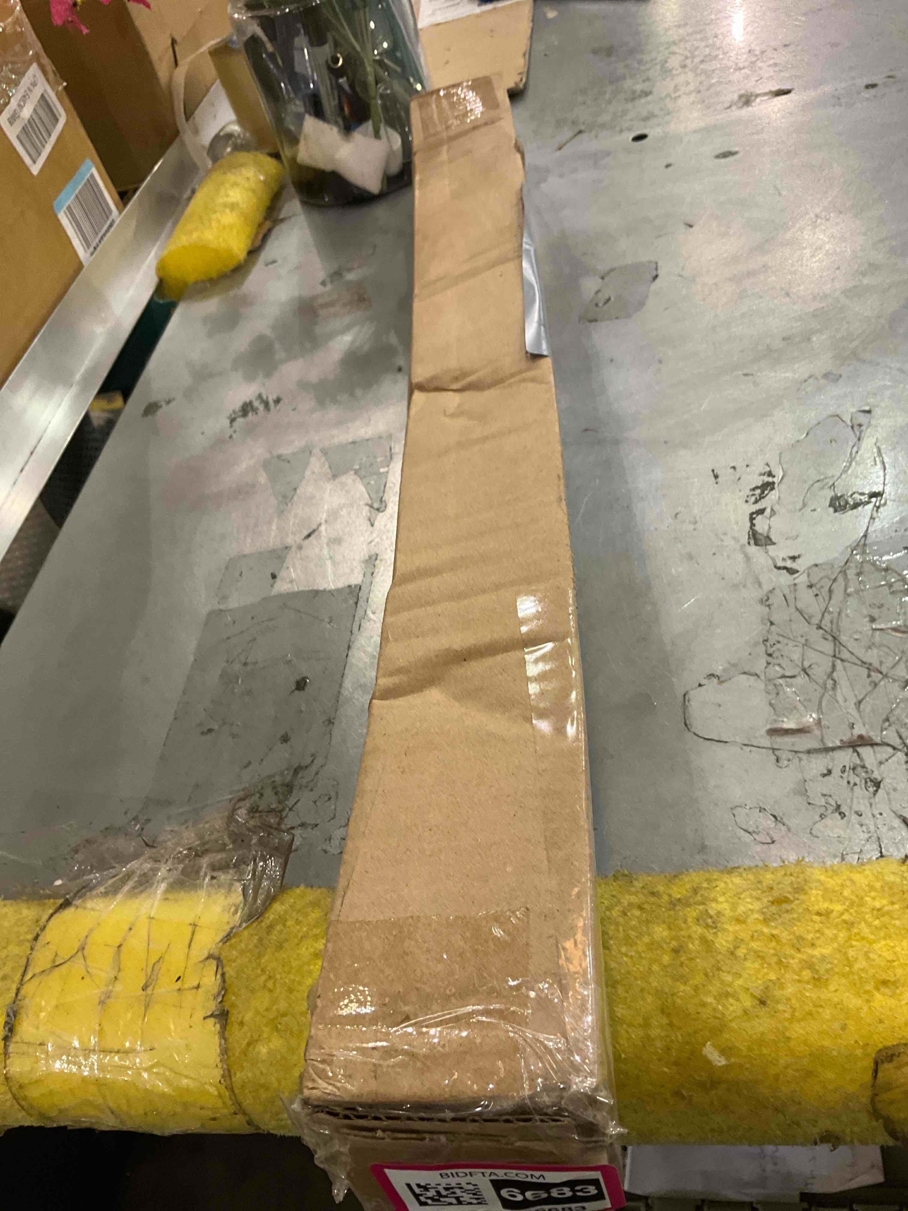 https://s3.amazonaws.com/lotting-images-prod/BargainHunt/EXS01646683_1721057795042.jpeg