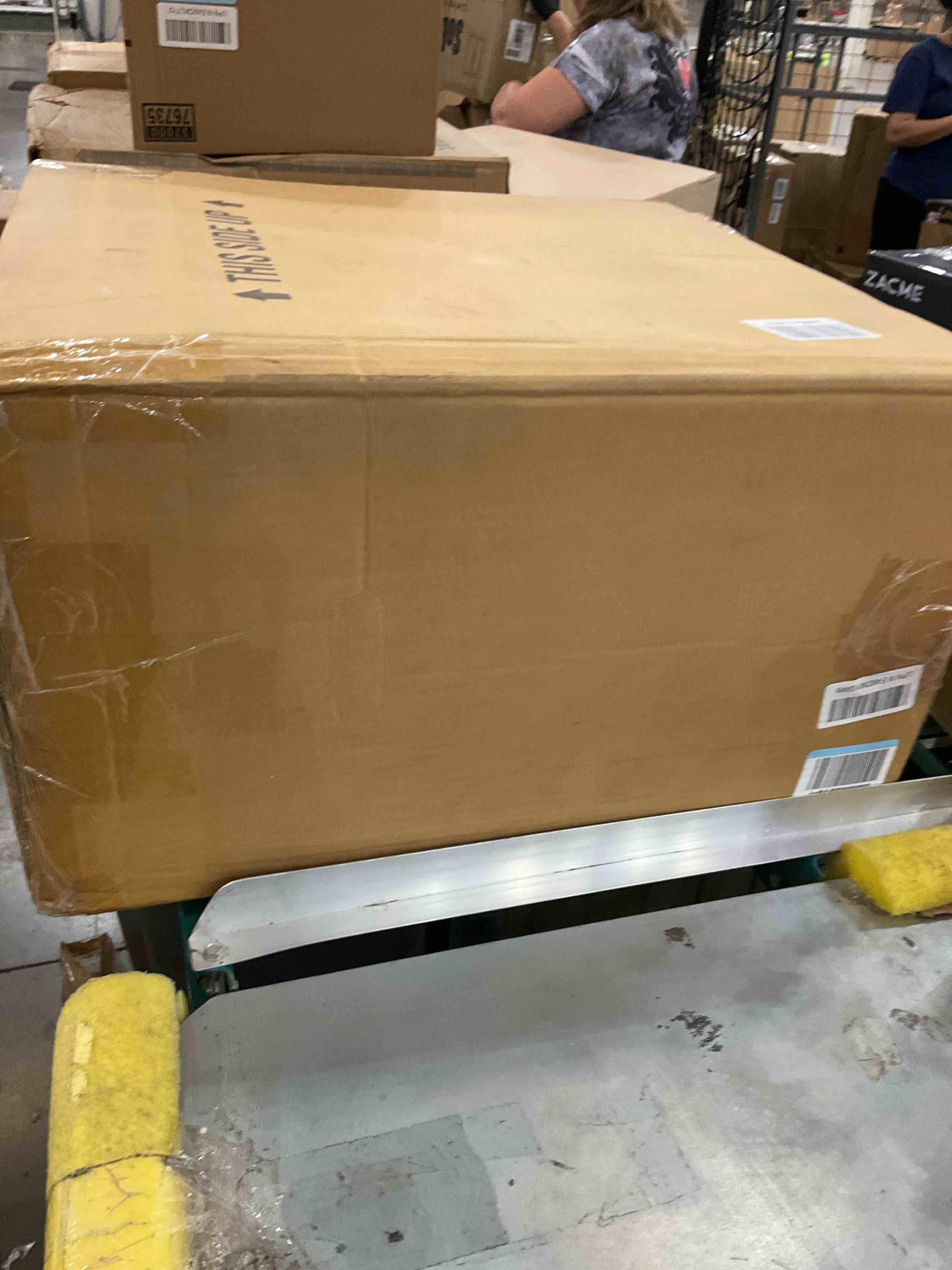 https://s3.amazonaws.com/lotting-images-prod/BargainHunt/EXS01646685_1721057958210.jpeg