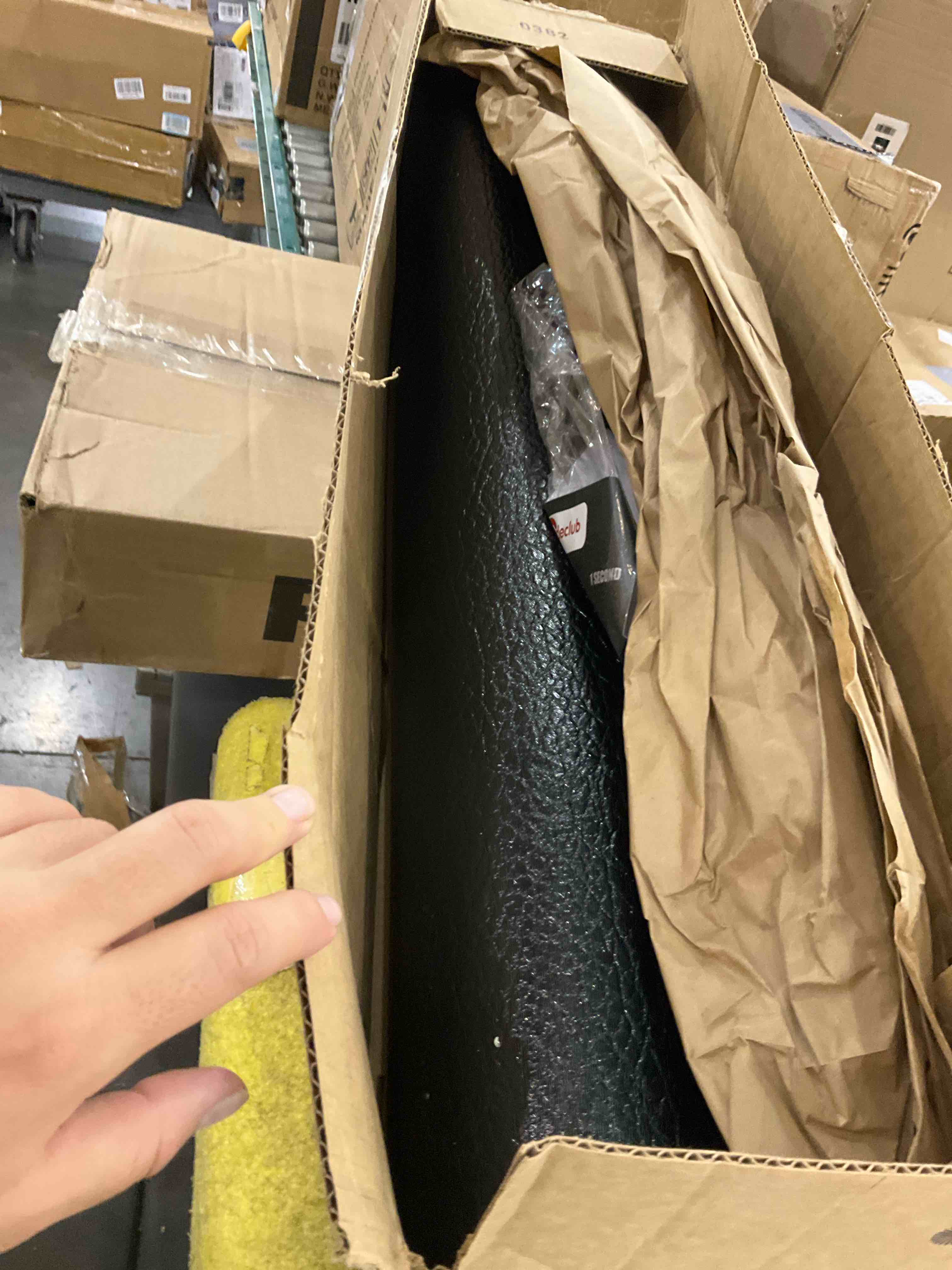 https://s3.amazonaws.com/lotting-images-prod/BargainHunt/EXS01646741_1721070356595.jpeg