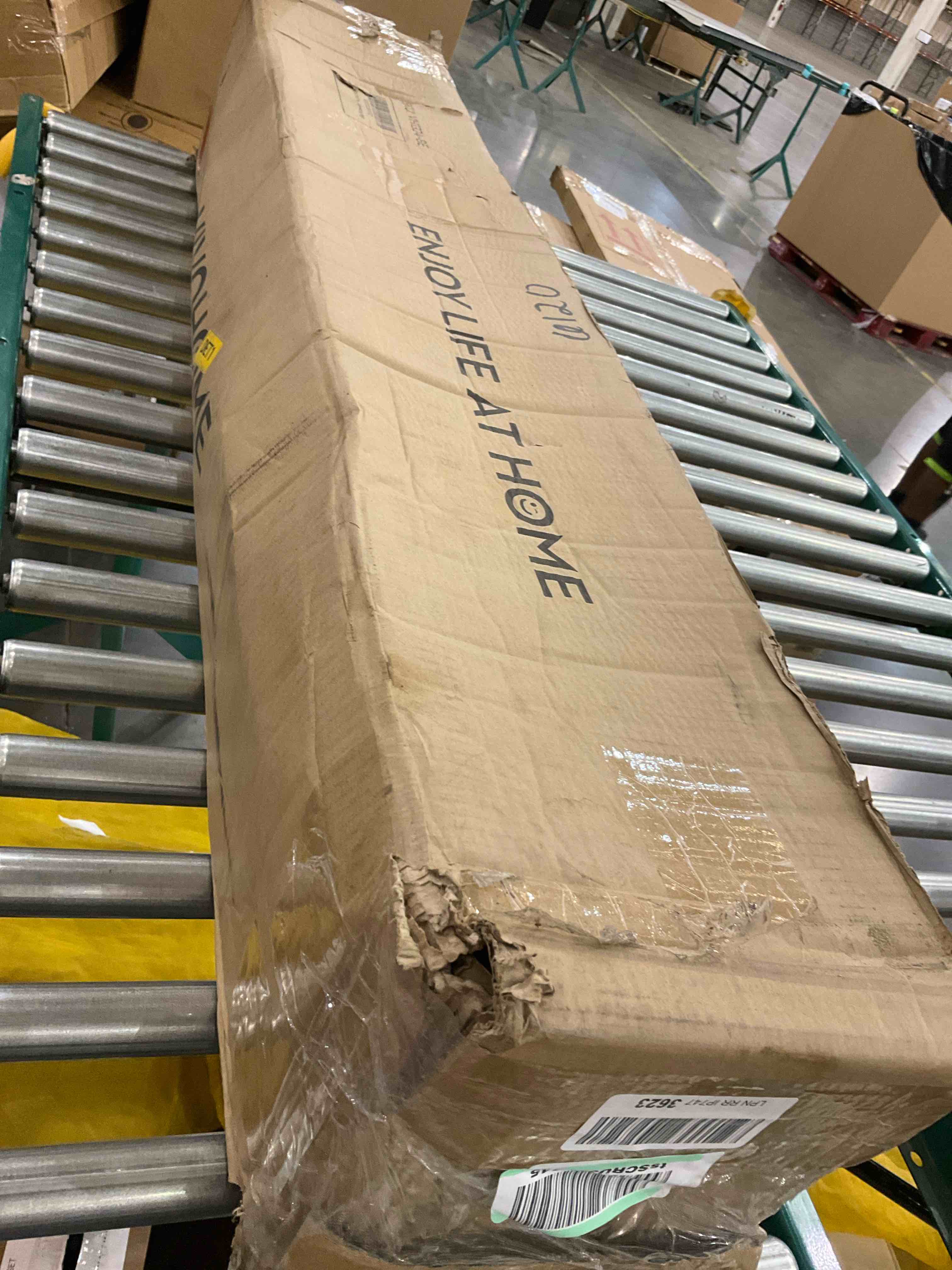 https://s3.amazonaws.com/lotting-images-prod/BargainHunt/EXS01646841_1721149369750.jpeg