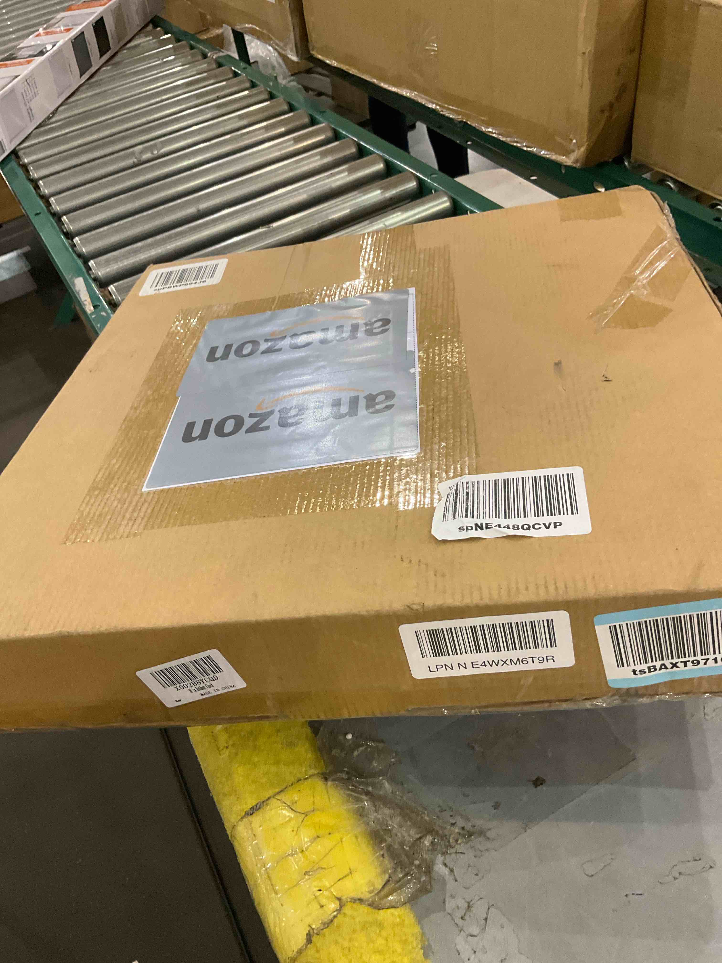 BEW Large Outdoor Clock for Patio, 18 Inch Retro Waterproof Outdoor Clocks with Thermometer Combo, Silent Battery Operated Pool Clock (Black-Silver) Black Silver 18 Inch