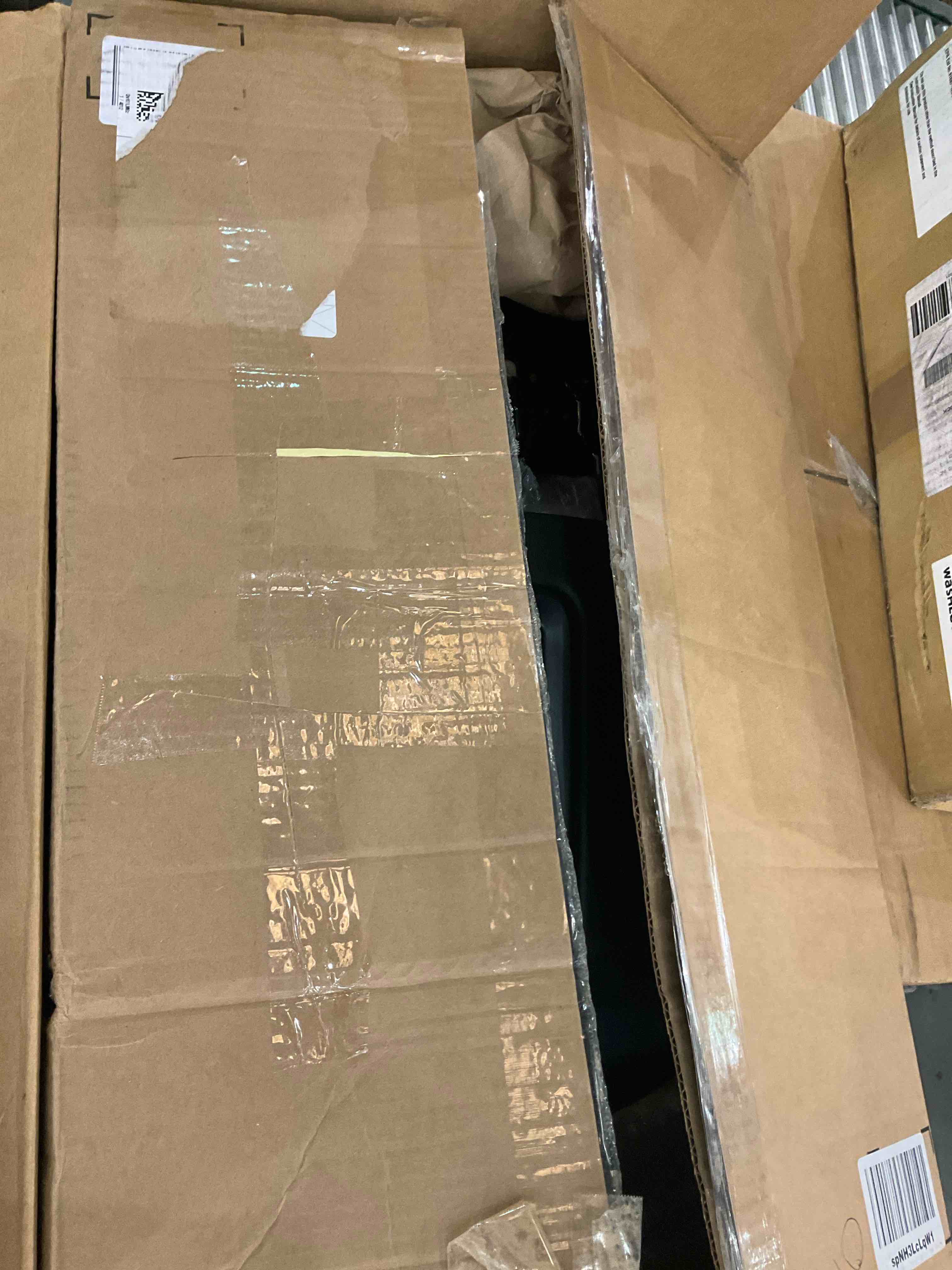 https://s3.amazonaws.com/lotting-images-prod/BargainHunt/EXS01647222_1721753008130.jpeg
