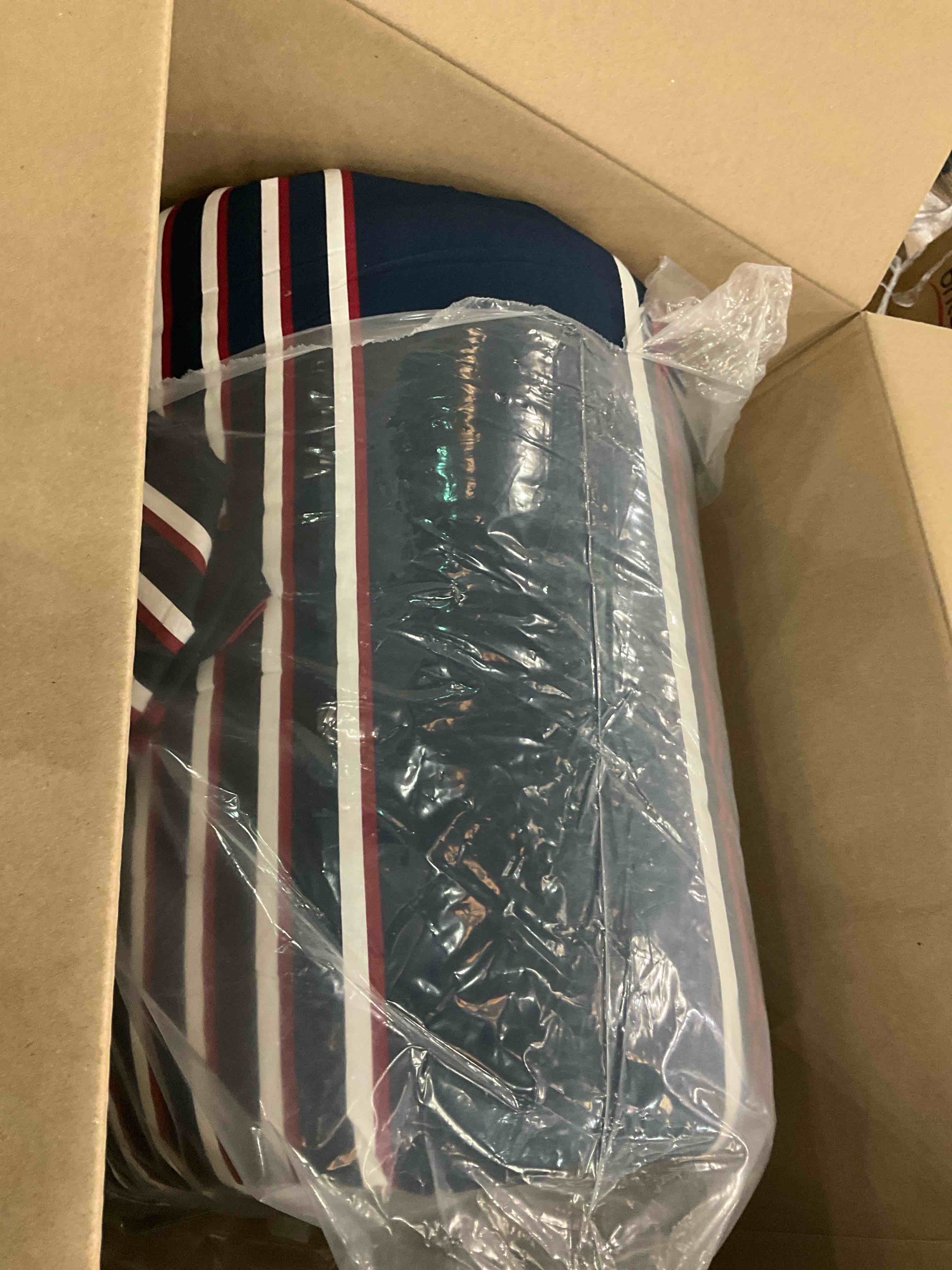 https://s3.amazonaws.com/lotting-images-prod/BargainHunt/EXS01647230_1721755770483.jpeg