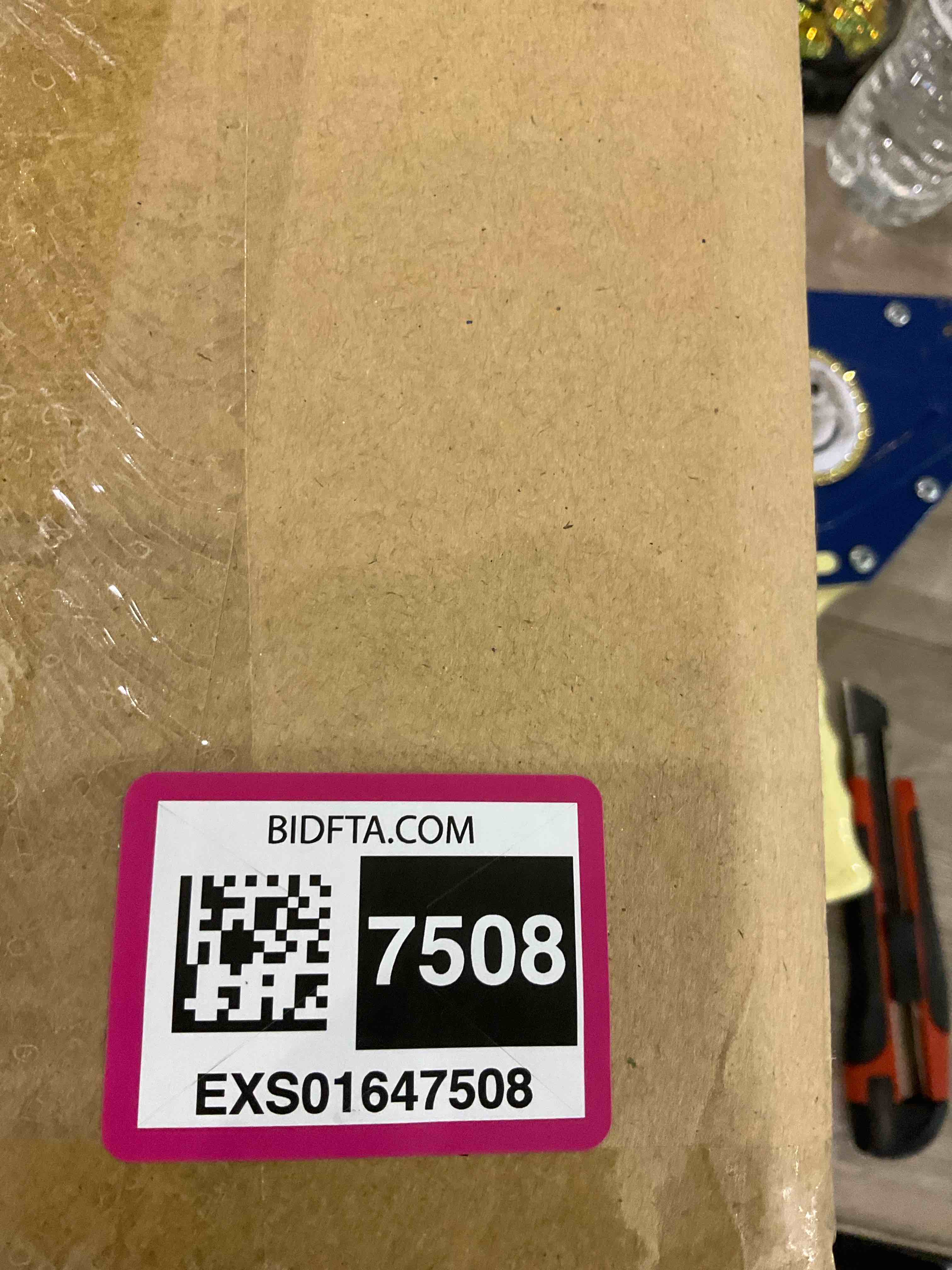 https://s3.amazonaws.com/lotting-images-prod/BargainHunt/EXS01647508_1722338885120.jpeg