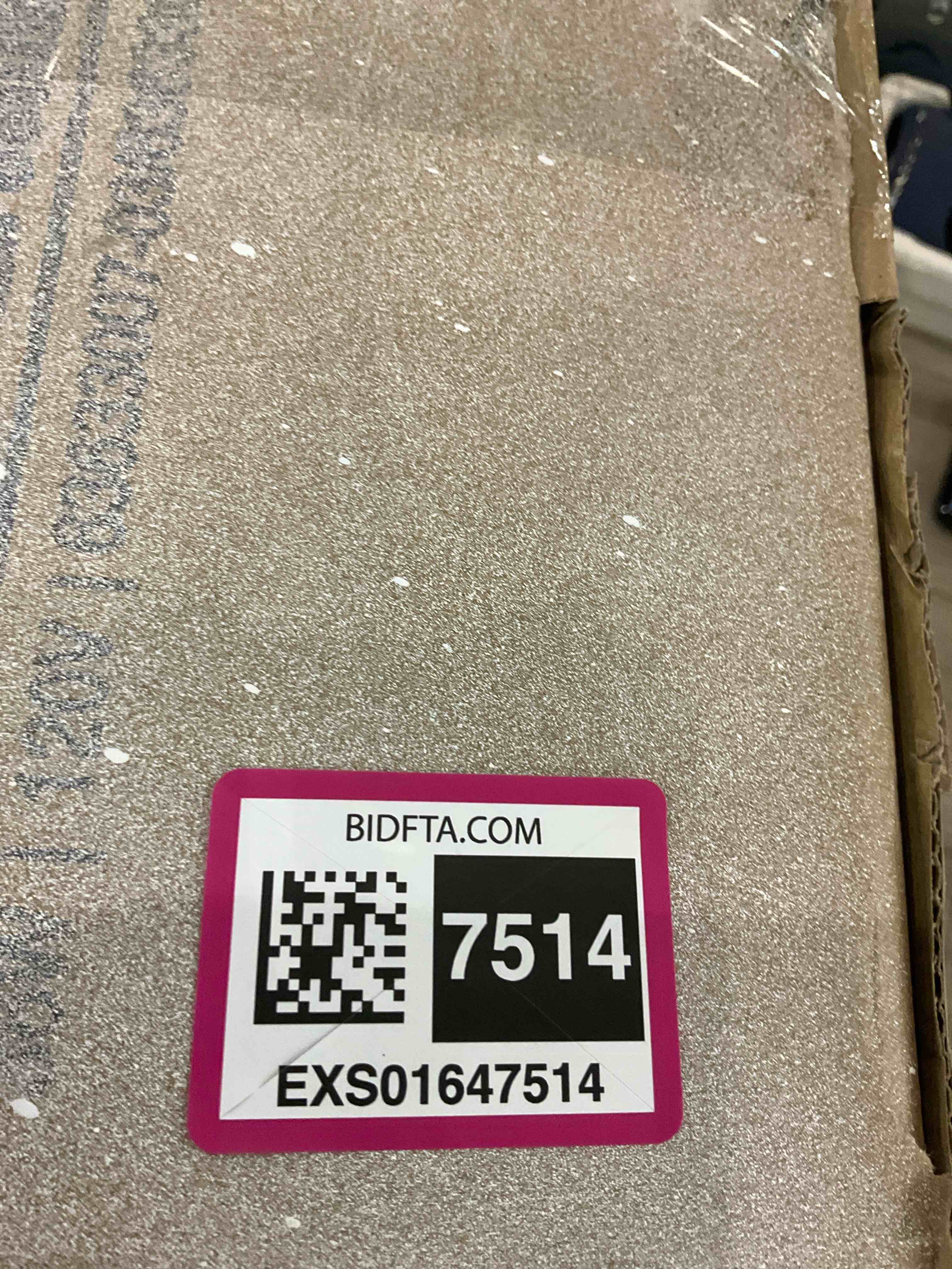 https://s3.amazonaws.com/lotting-images-prod/BargainHunt/EXS01647514_1722339603797.jpeg
