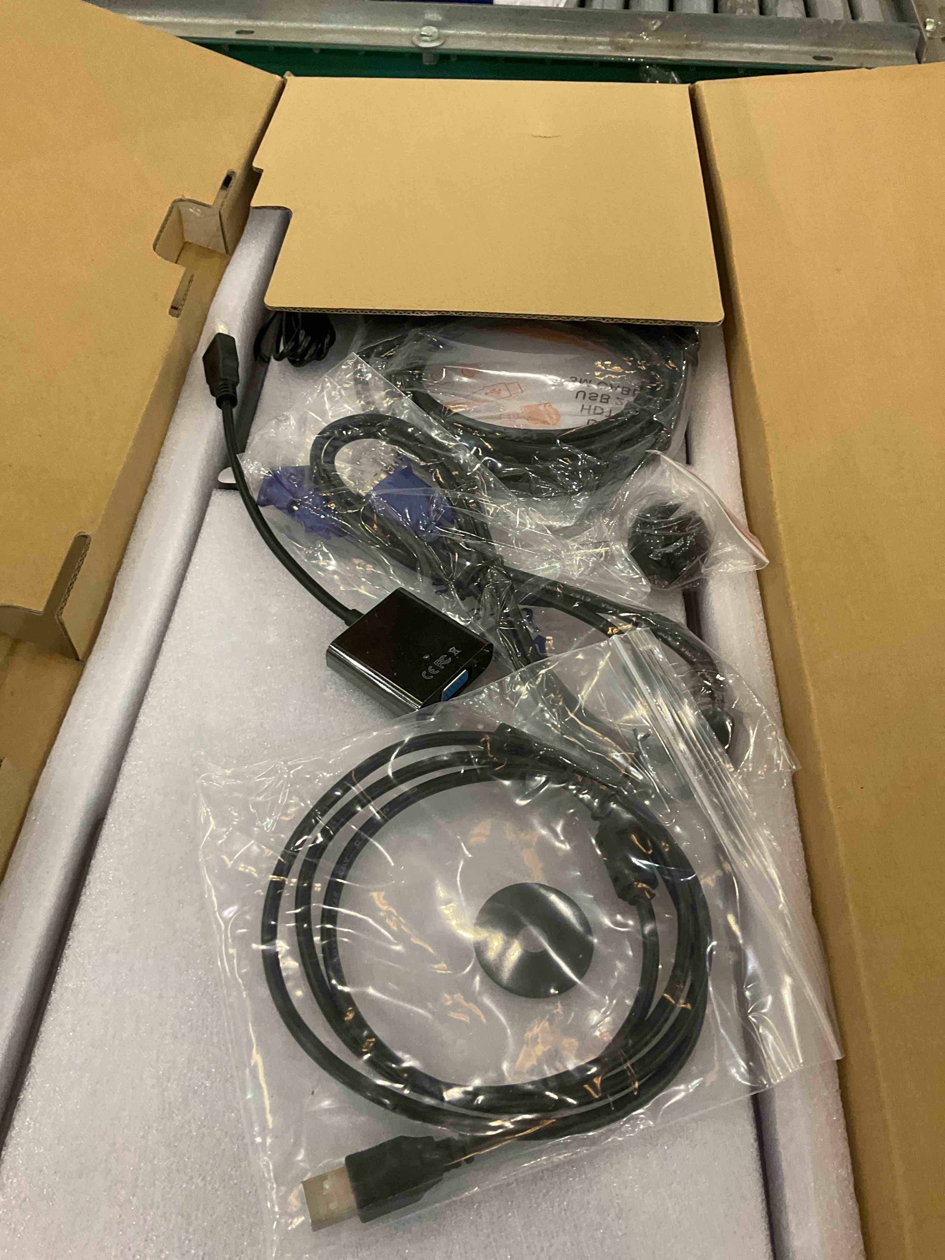 https://s3.amazonaws.com/lotting-images-prod/BargainHunt/EXS01647553_1722347870605.jpeg