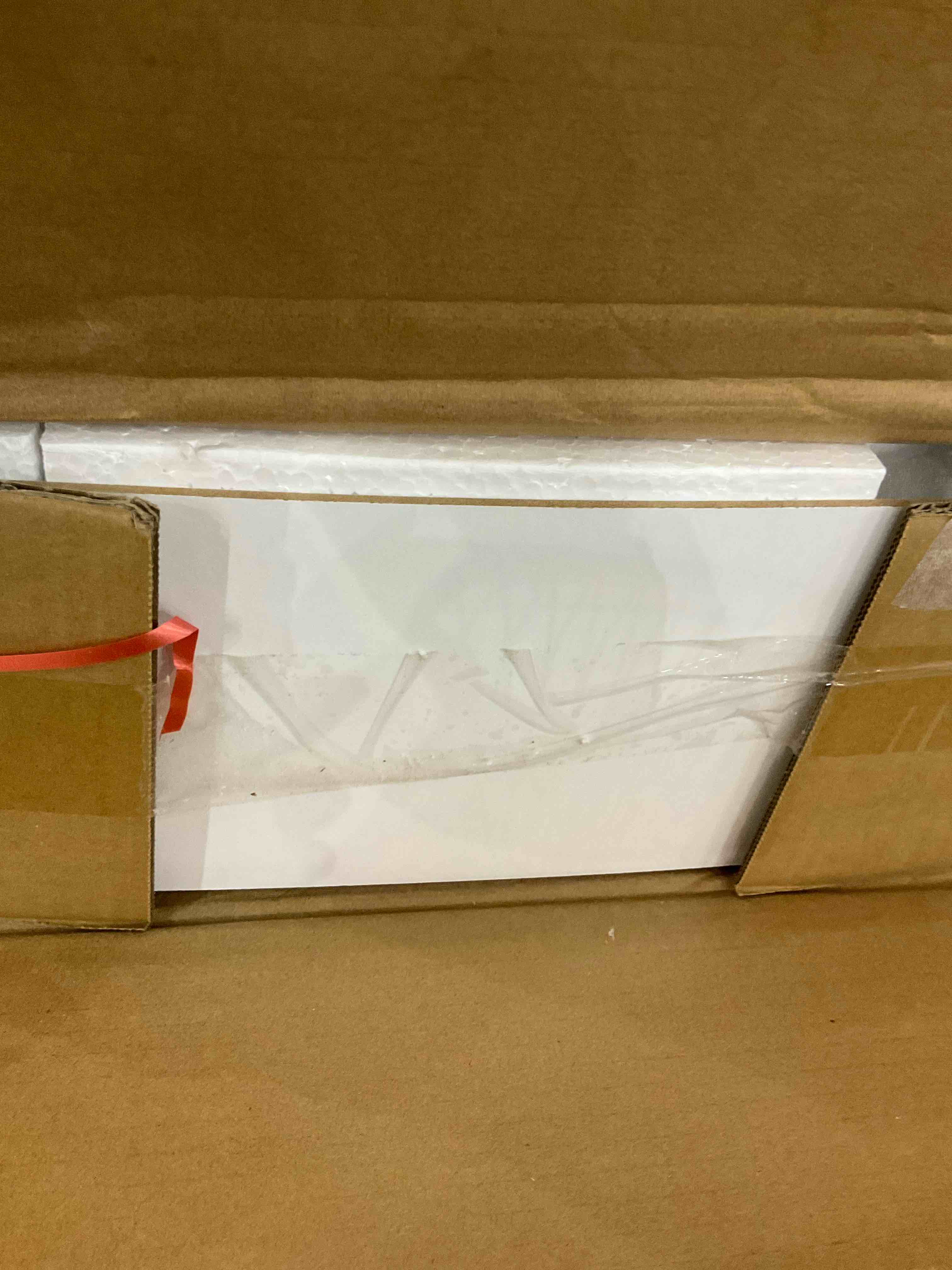 https://s3.amazonaws.com/lotting-images-prod/BargainHunt/EXS01647558_1722348982591.jpeg