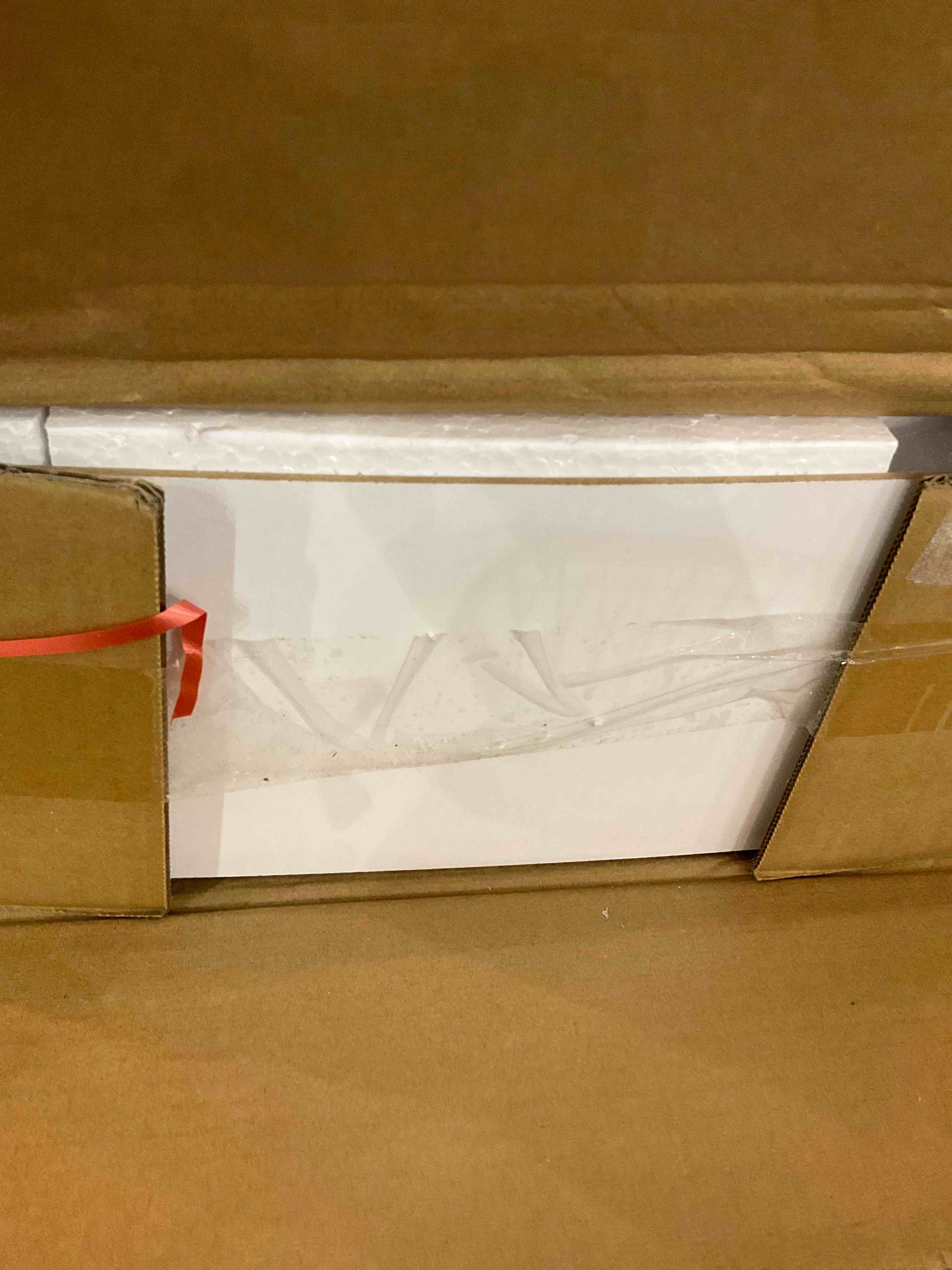 https://s3.amazonaws.com/lotting-images-prod/BargainHunt/EXS01647558_1722348984272.jpeg