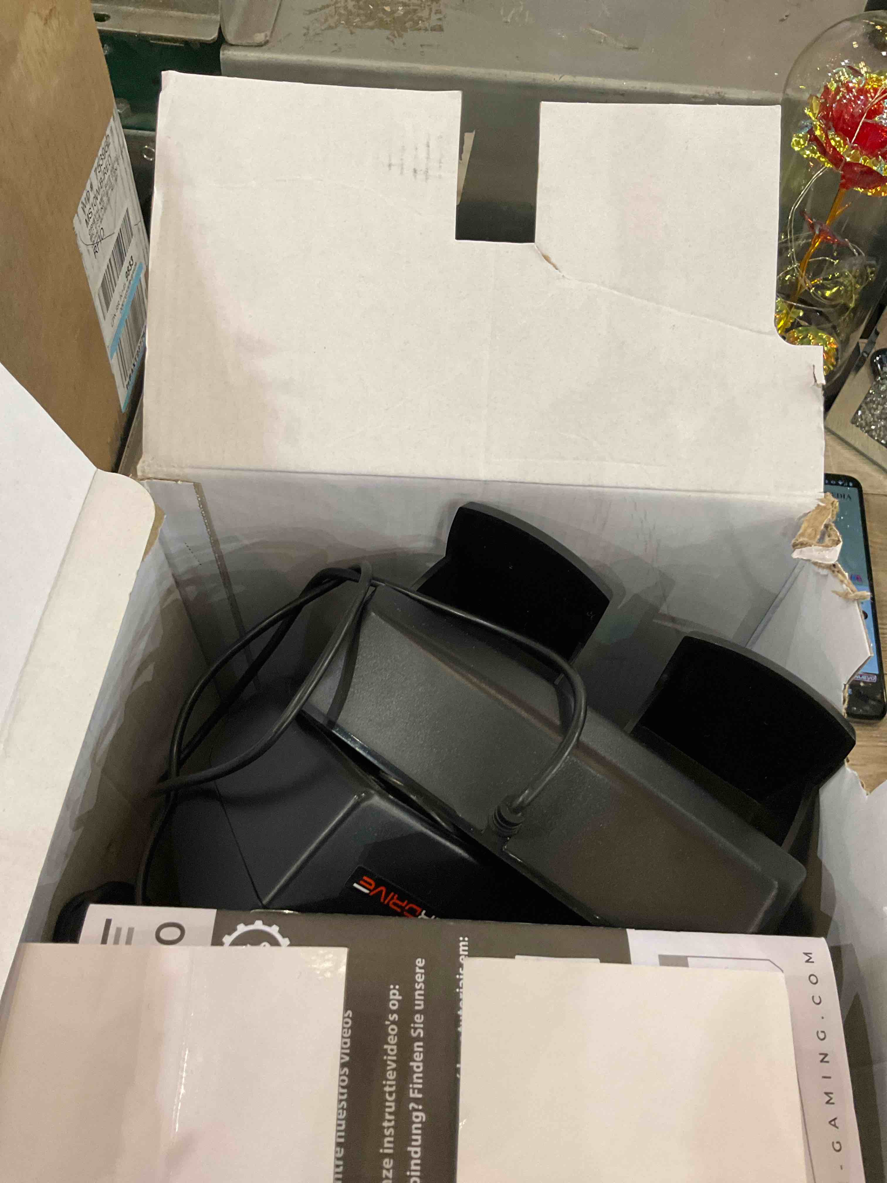 https://s3.amazonaws.com/lotting-images-prod/BargainHunt/EXS01647571_1722351230100.jpeg