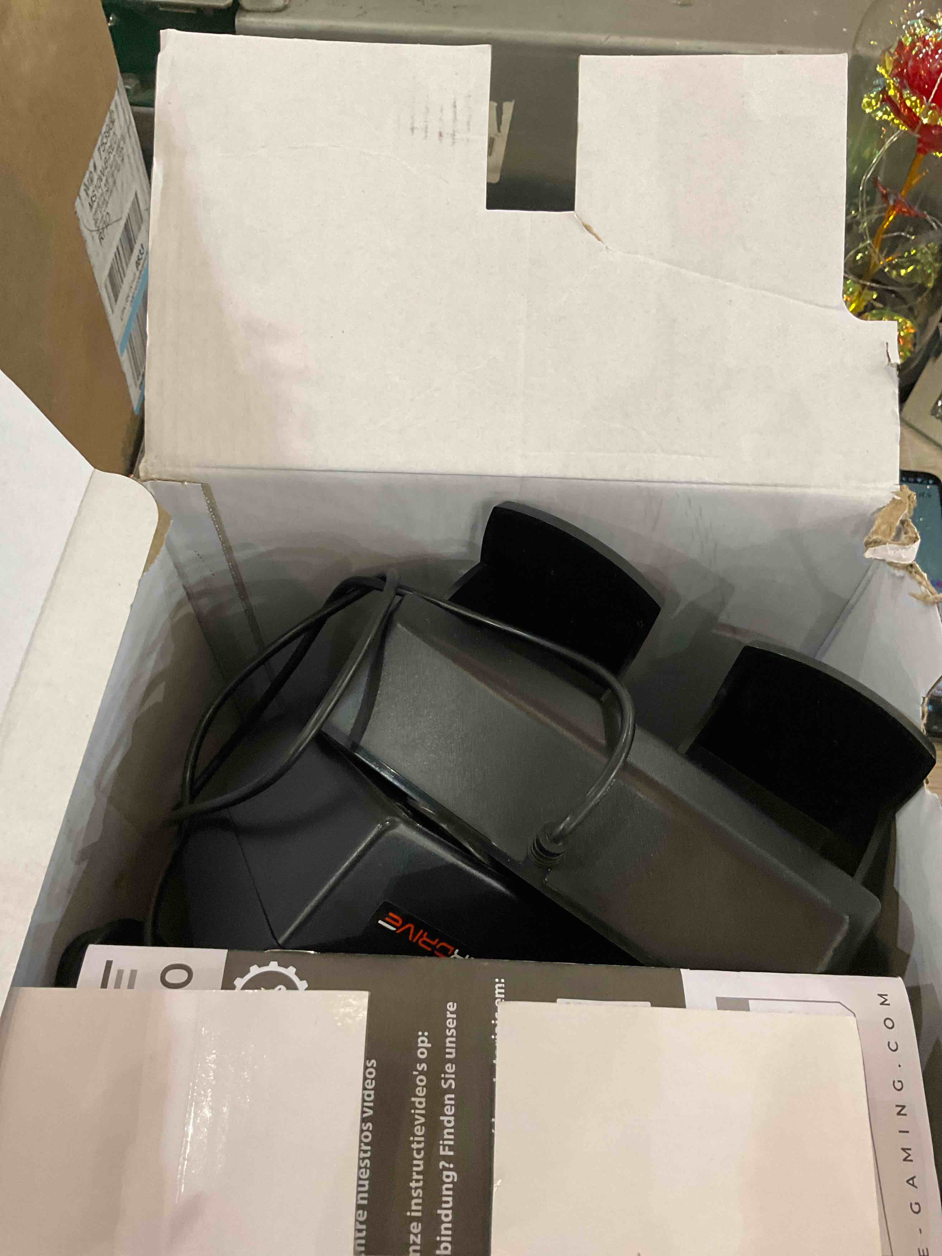 https://s3.amazonaws.com/lotting-images-prod/BargainHunt/EXS01647571_1722351231831.jpeg