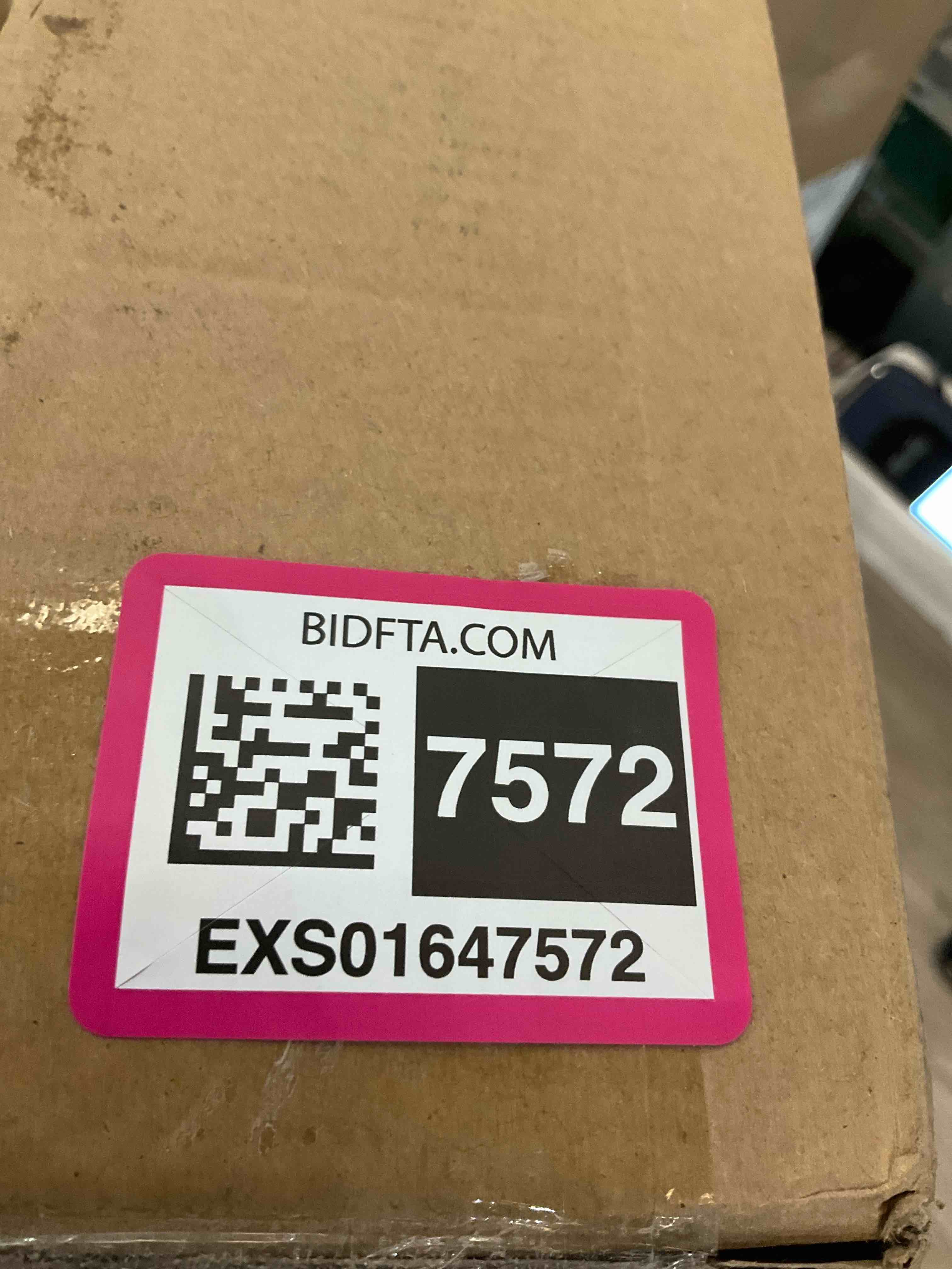 https://s3.amazonaws.com/lotting-images-prod/BargainHunt/EXS01647572_1722351371192.jpeg