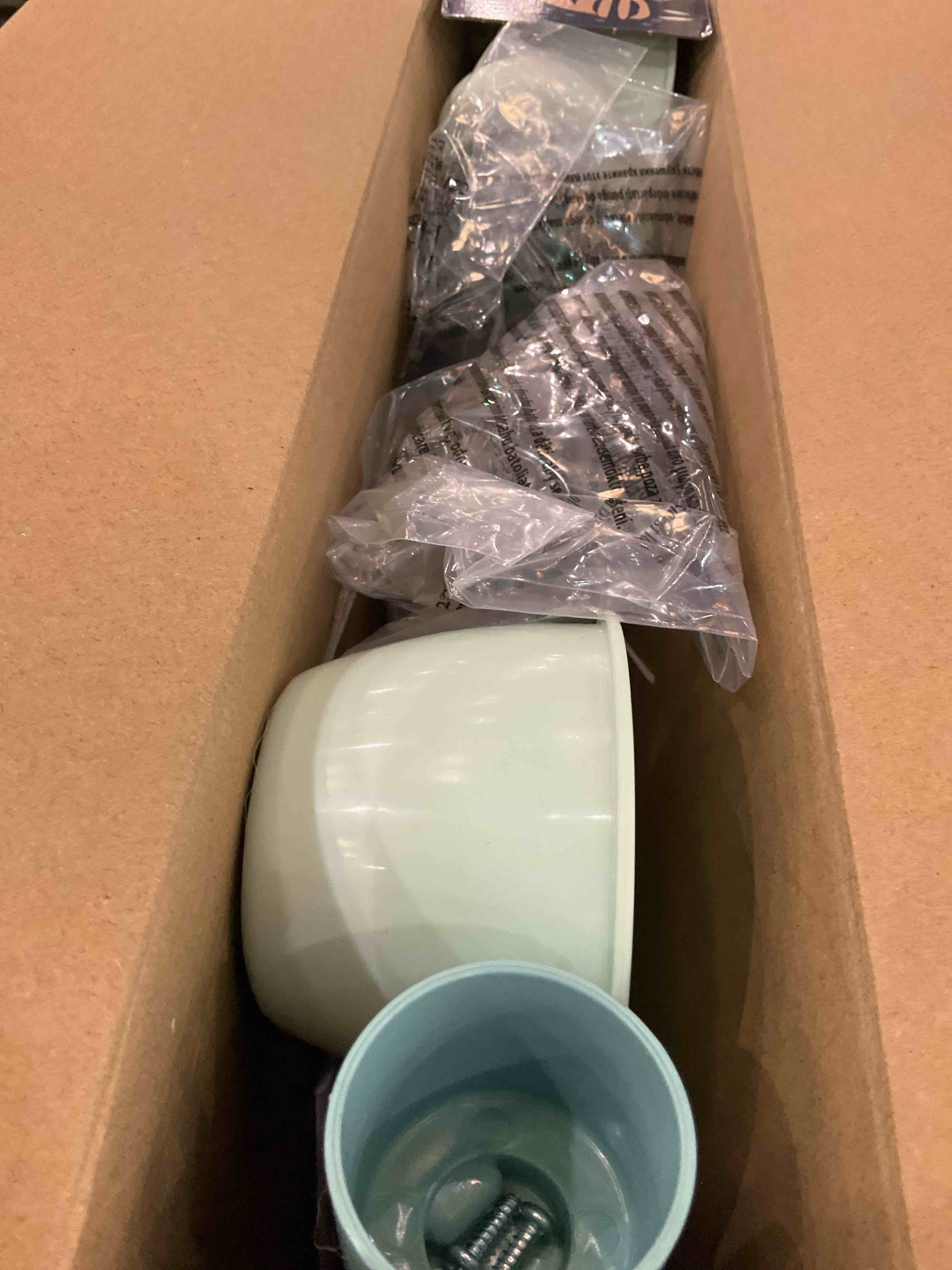 https://s3.amazonaws.com/lotting-images-prod/BargainHunt/EXS01647579_1722352764869.jpeg