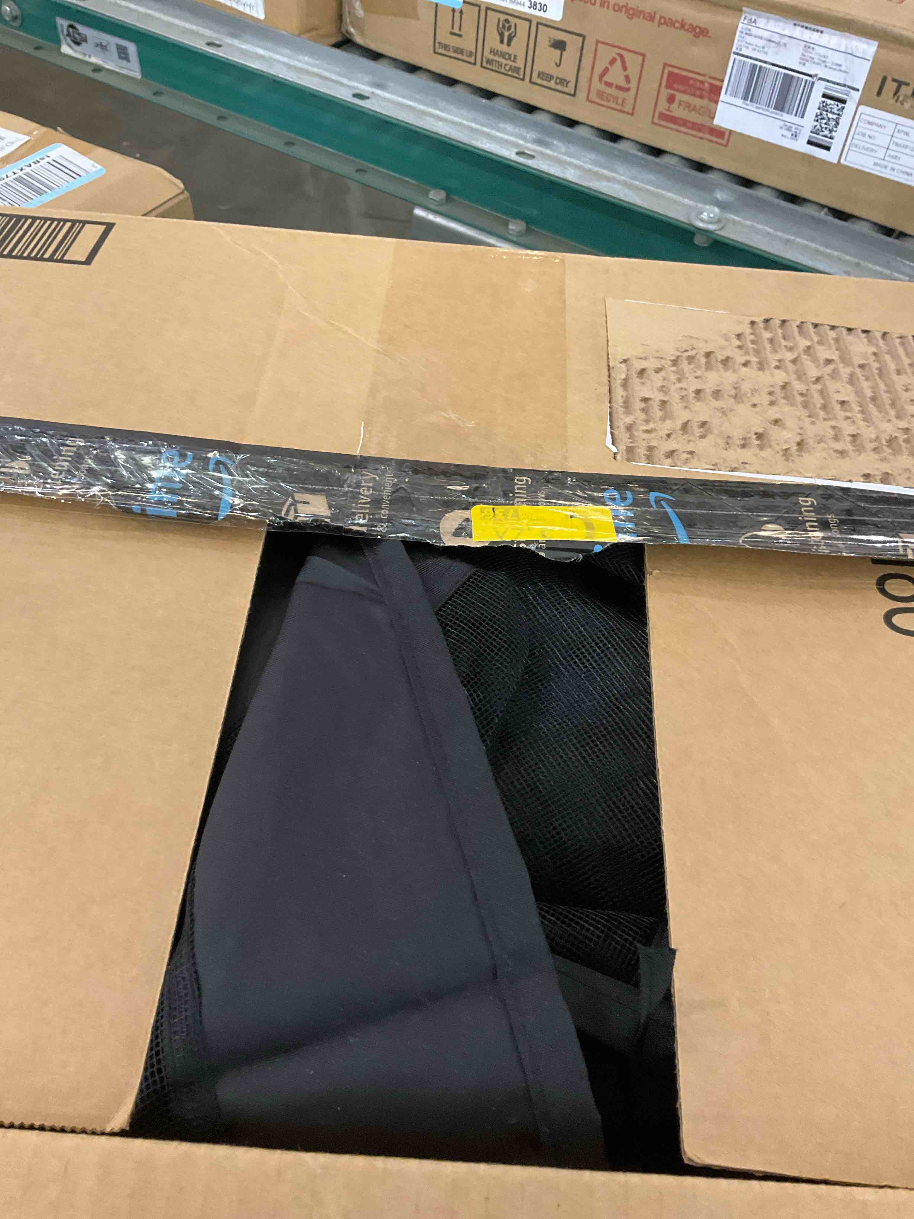 https://s3.amazonaws.com/lotting-images-prod/BargainHunt/EXS01647584_1722353460670.jpeg