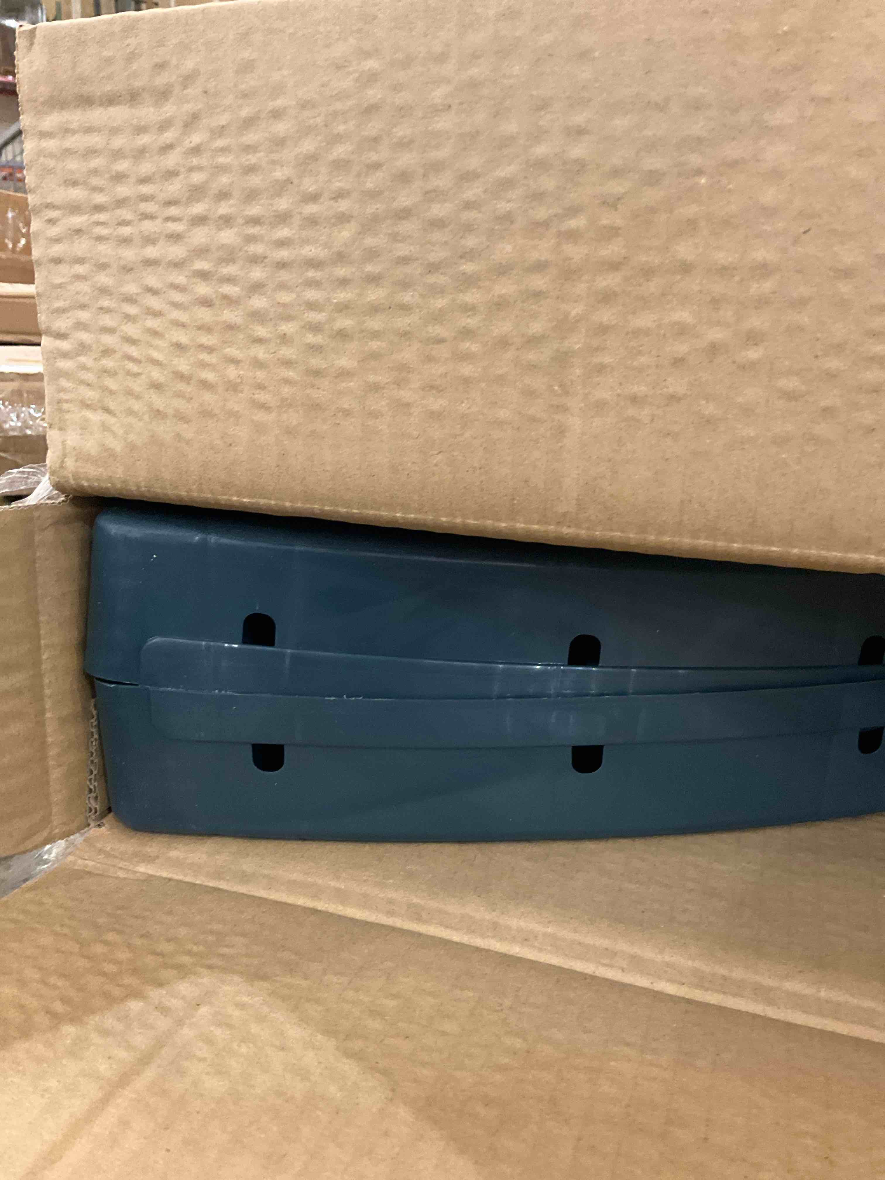 https://s3.amazonaws.com/lotting-images-prod/BargainHunt/EXS01647586_1722353632319.jpeg