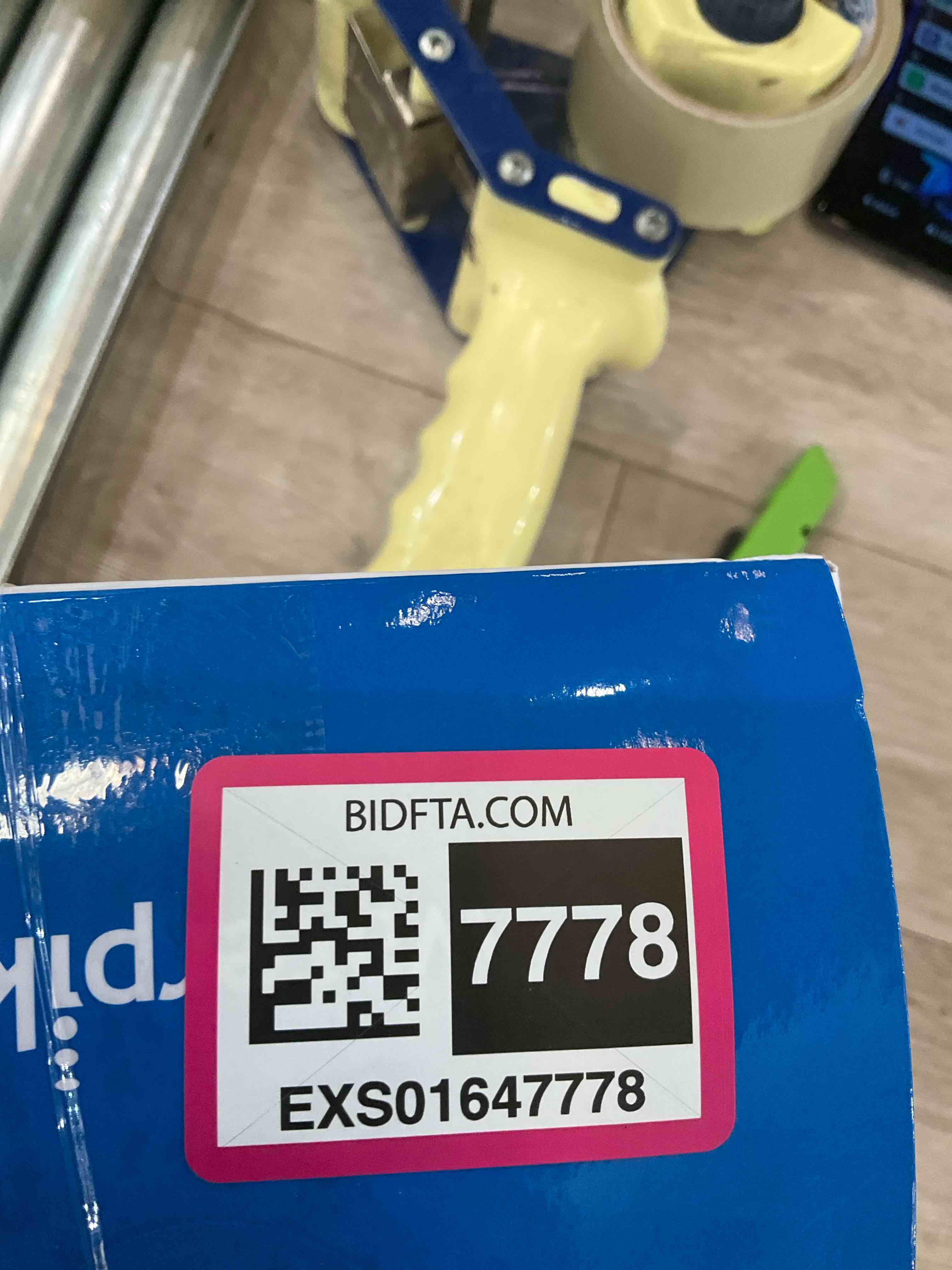 https://s3.amazonaws.com/lotting-images-prod/BargainHunt/EXS01647778_1722452393205.jpeg