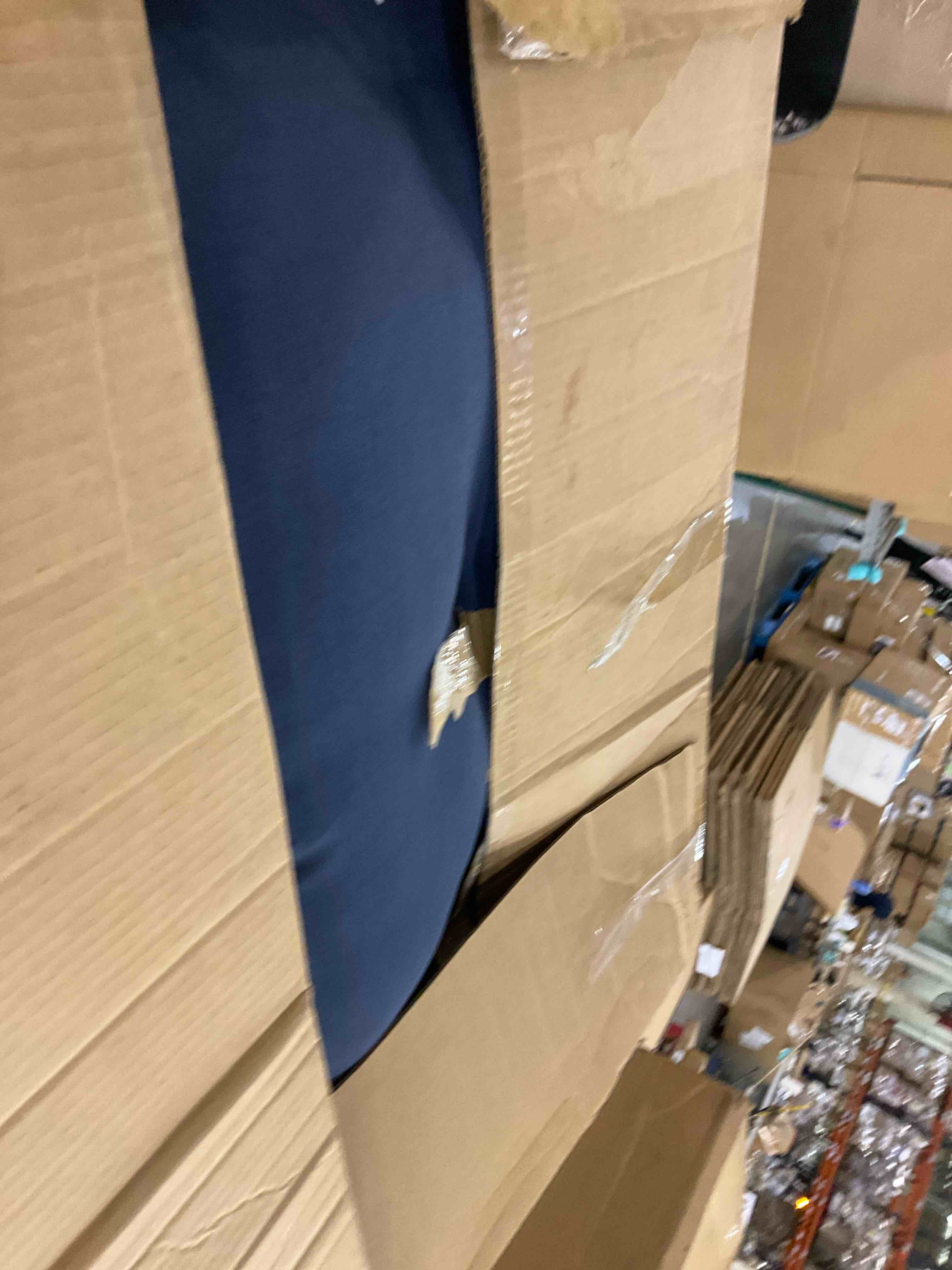 https://s3.amazonaws.com/lotting-images-prod/BargainHunt/EXS01648975_1720613227834.jpeg