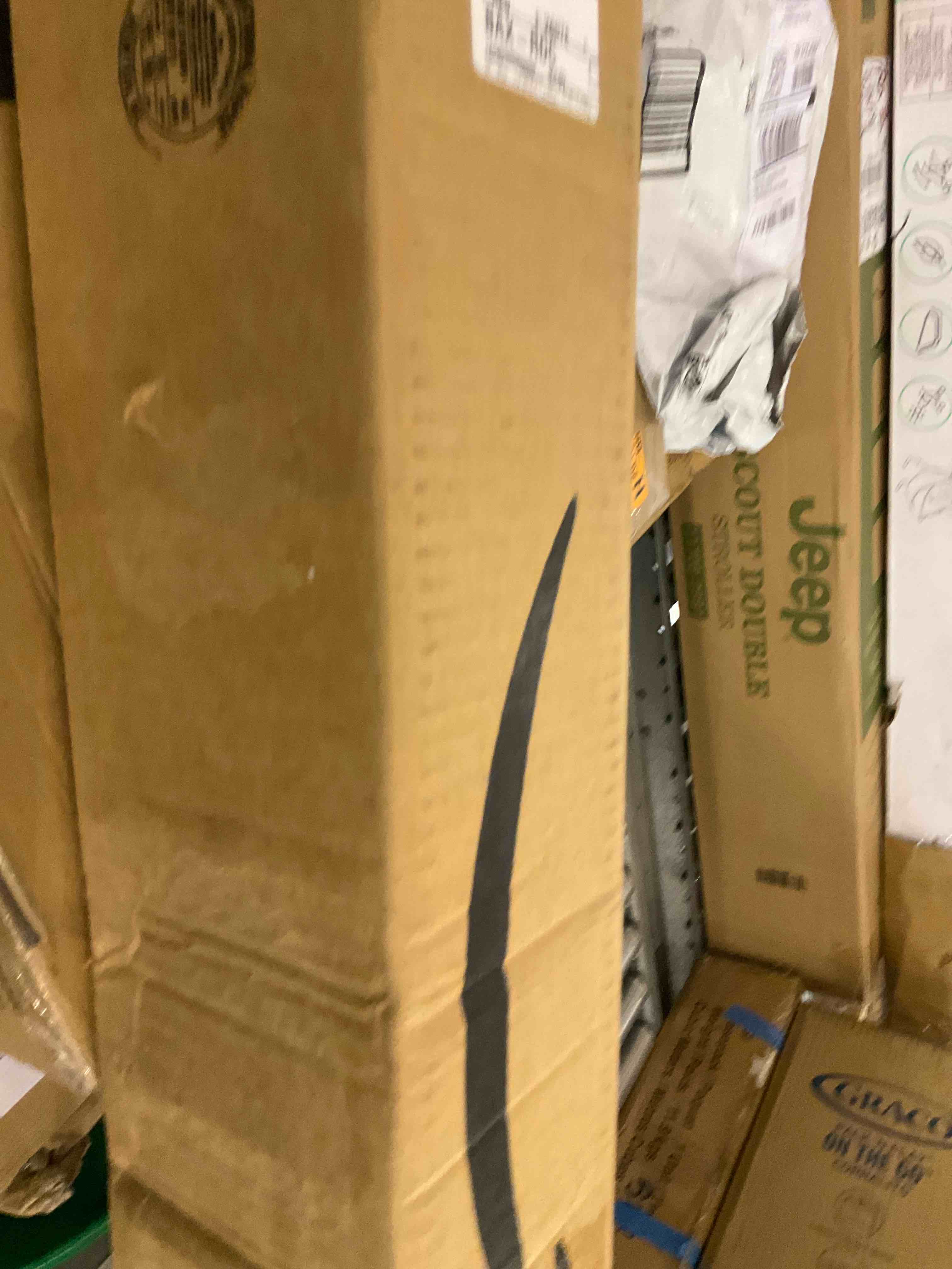 https://s3.amazonaws.com/lotting-images-prod/BargainHunt/EXS01648995_1720620024655.jpeg