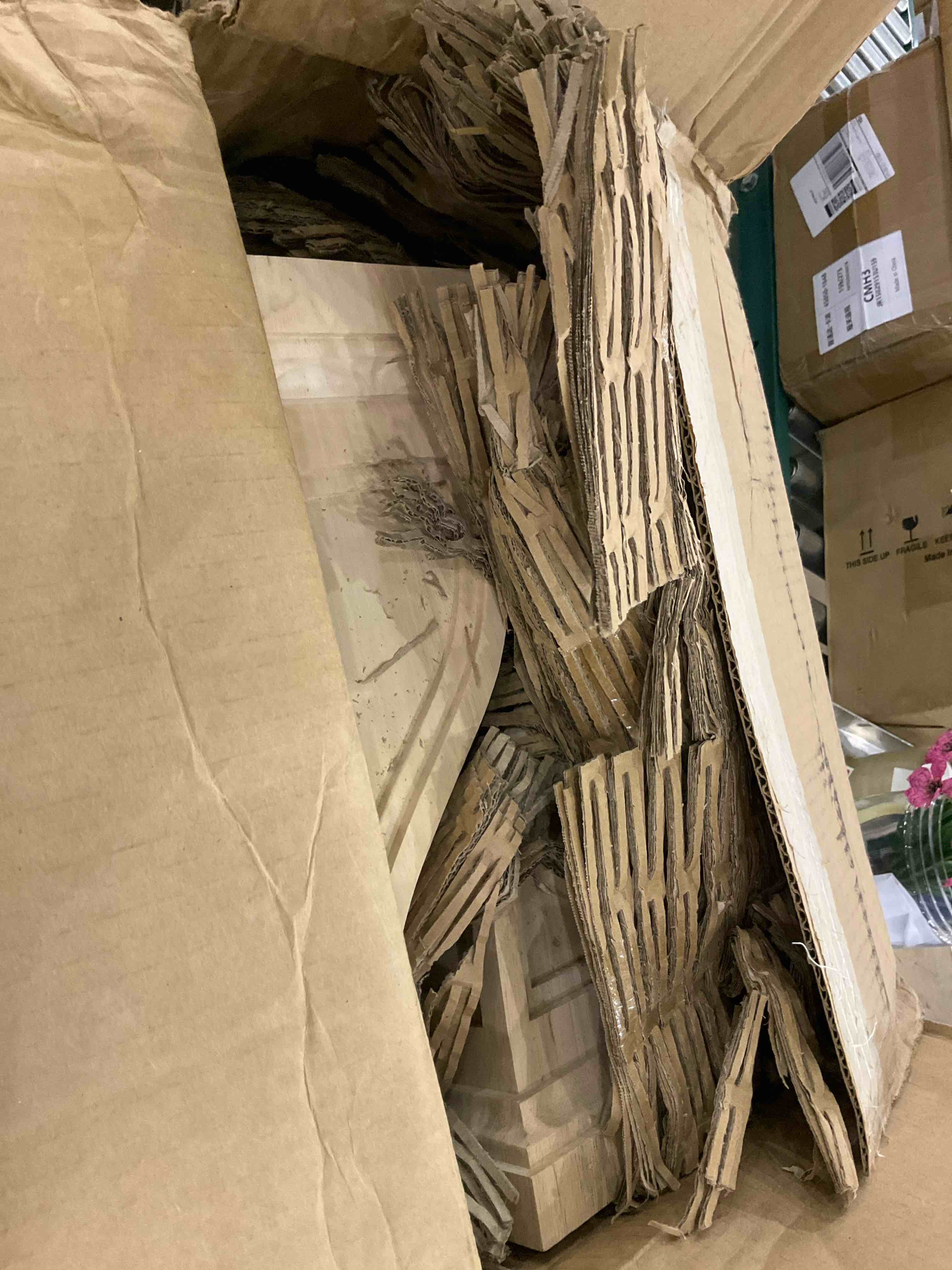 https://s3.amazonaws.com/lotting-images-prod/BargainHunt/EXS01649066_1721656644702.jpeg