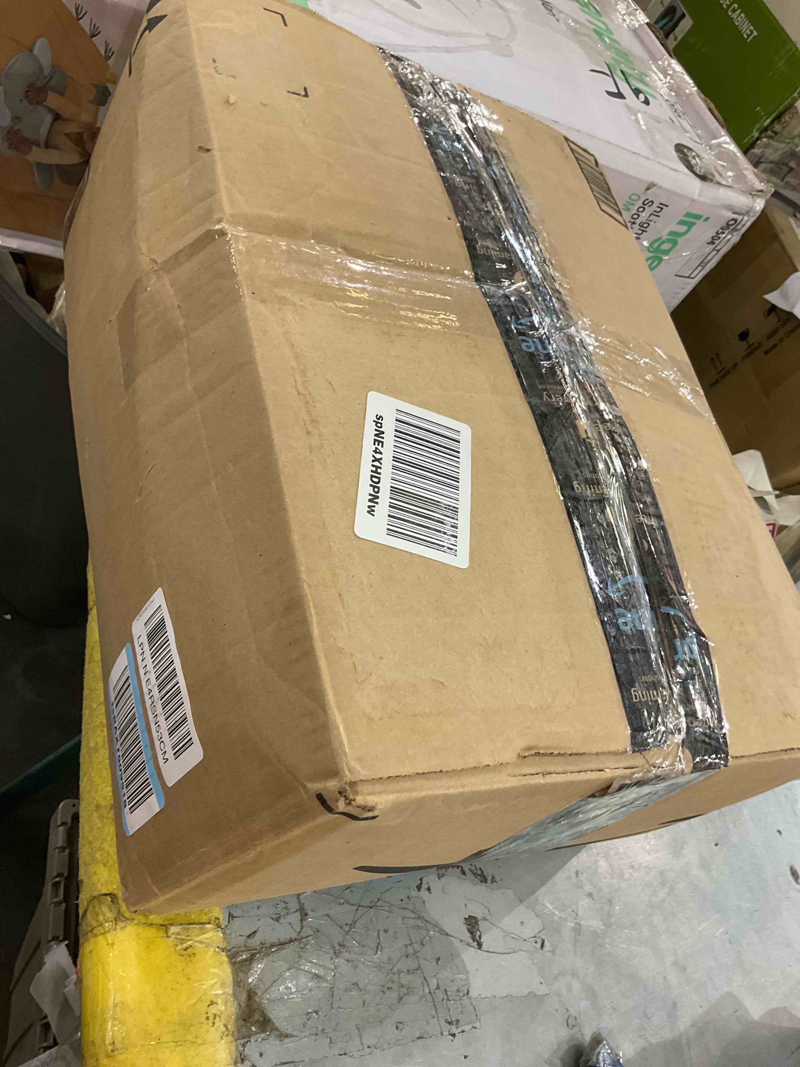 https://s3.amazonaws.com/lotting-images-prod/BargainHunt/EXS01649079_1721658409173.jpeg