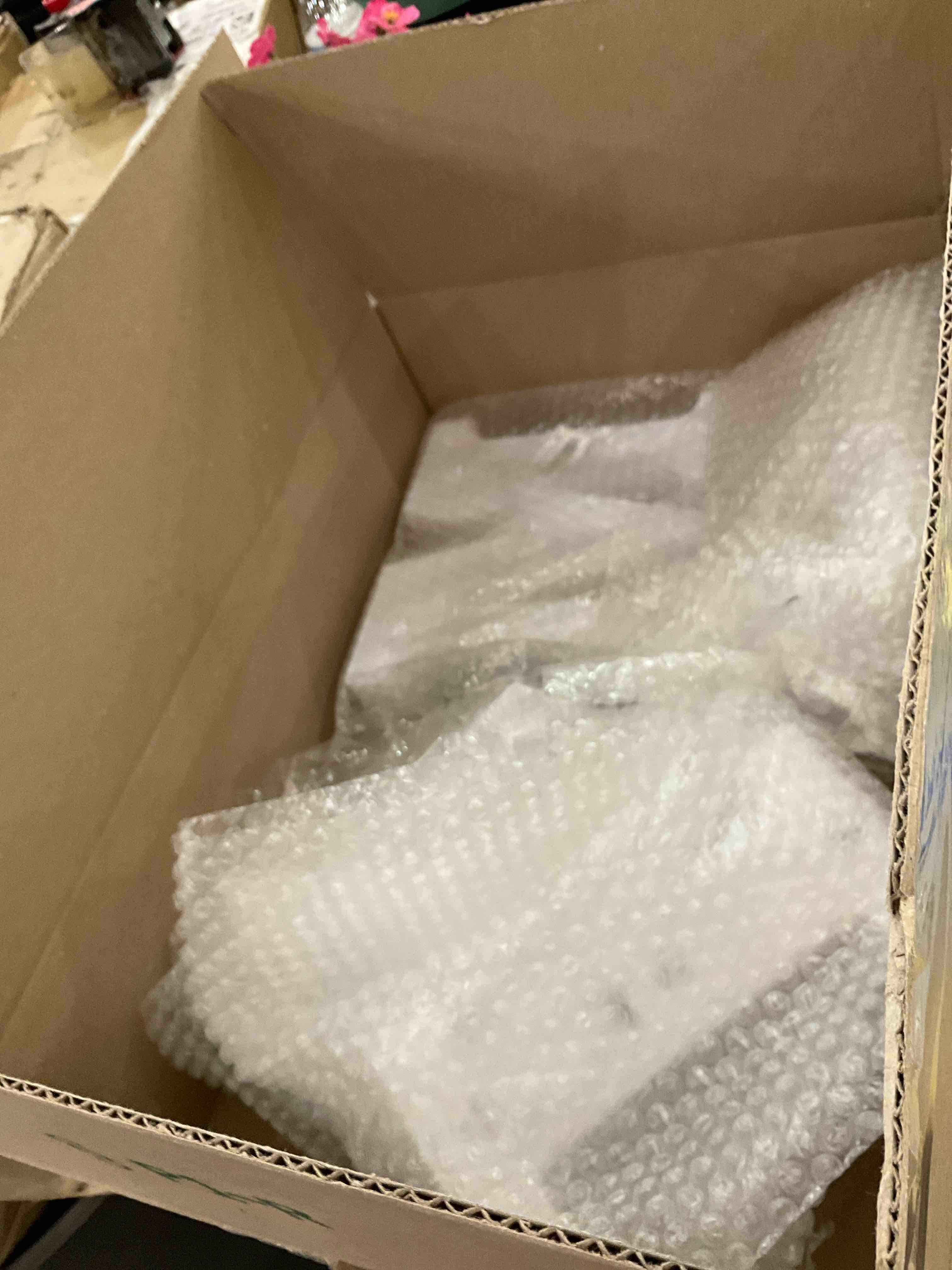 https://s3.amazonaws.com/lotting-images-prod/BargainHunt/EXS01649148_1721668701294.jpeg