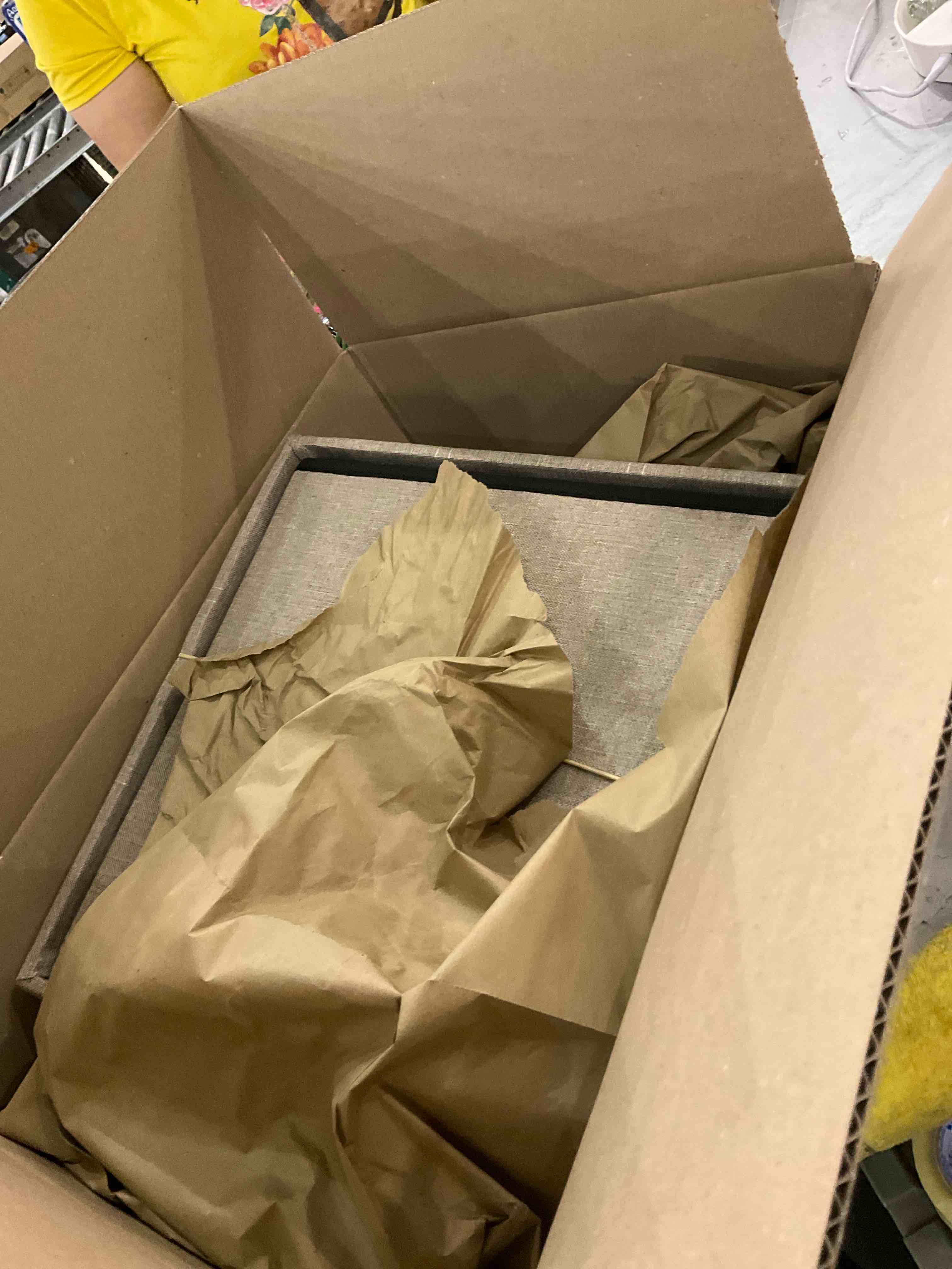 https://s3.amazonaws.com/lotting-images-prod/BargainHunt/EXS01649213_1721736235994.jpeg