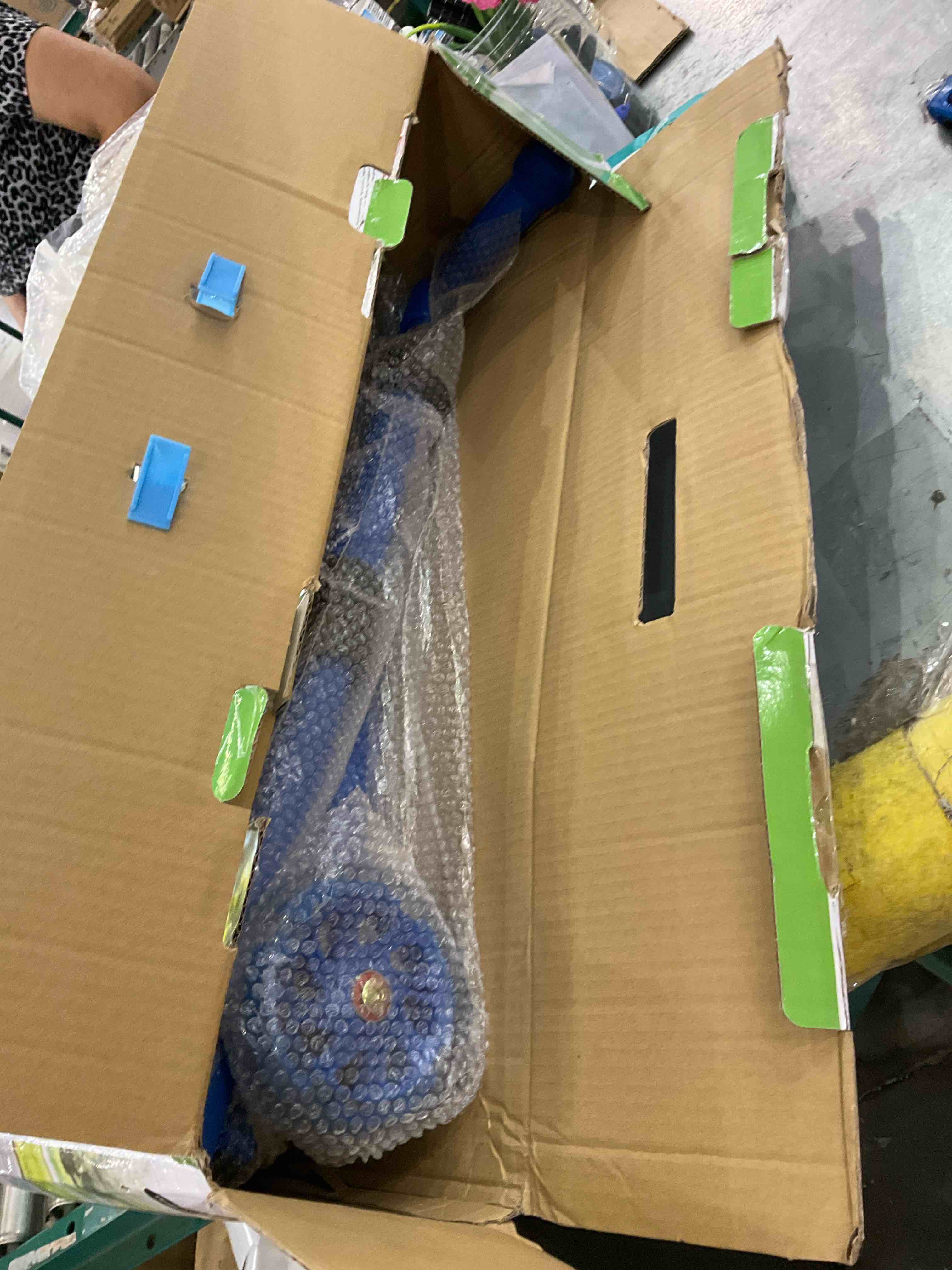 https://s3.amazonaws.com/lotting-images-prod/BargainHunt/EXS01649461_1721839127706.jpeg