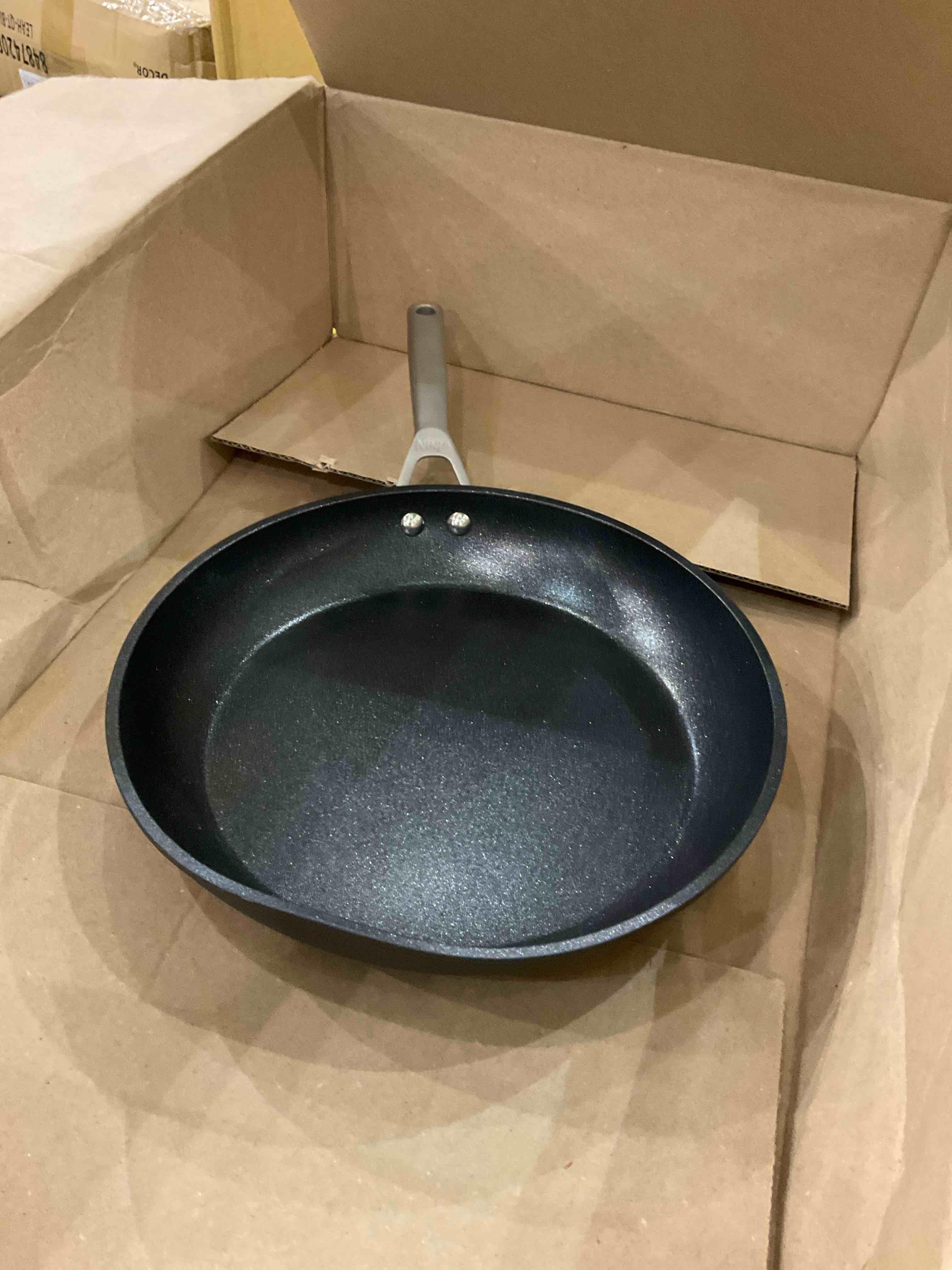 https://s3.amazonaws.com/lotting-images-prod/BargainHunt/EXS01649465_1721839836606.jpeg