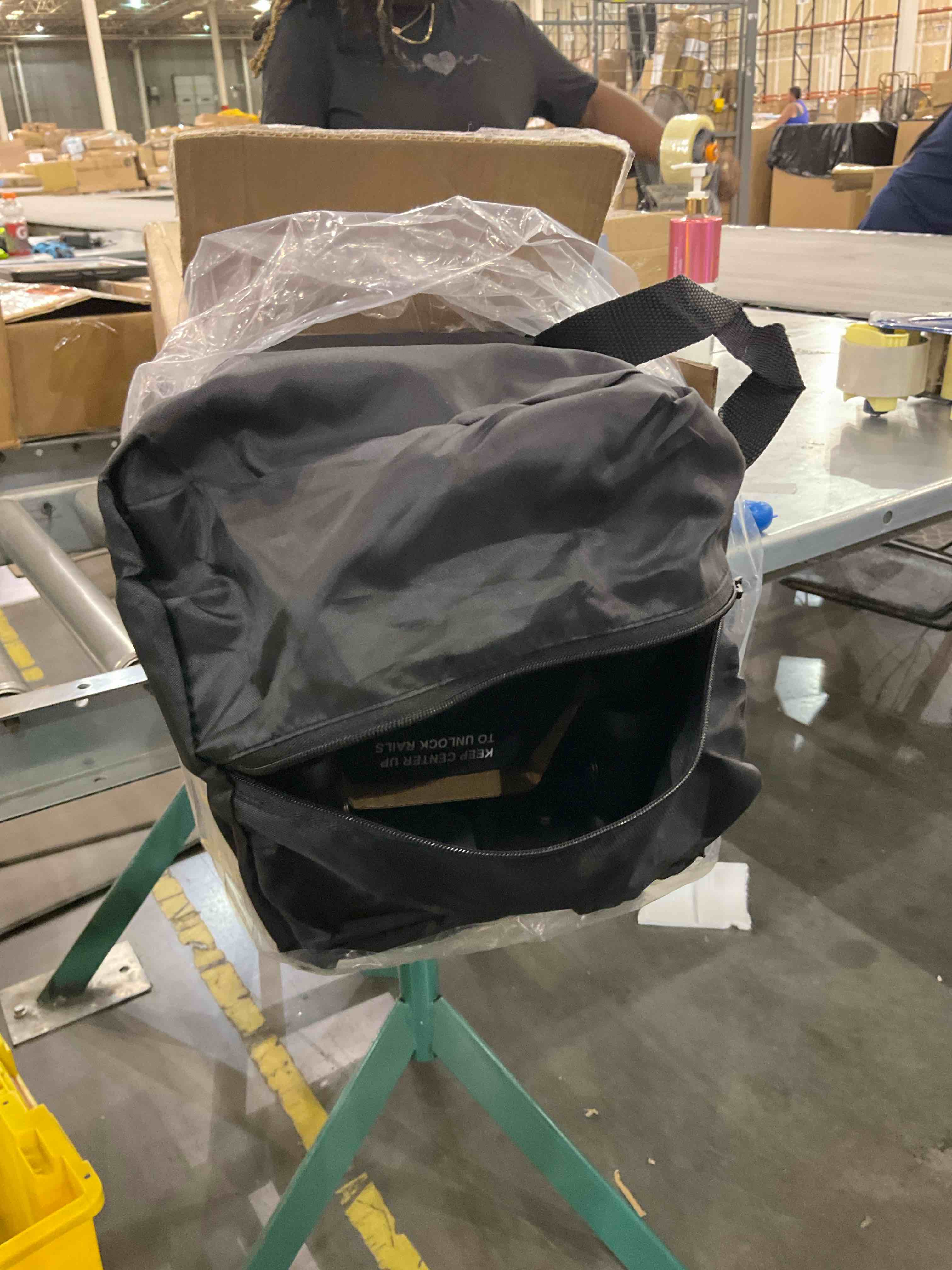 https://s3.amazonaws.com/lotting-images-prod/BargainHunt/EXS01649524_1720009666521.jpeg